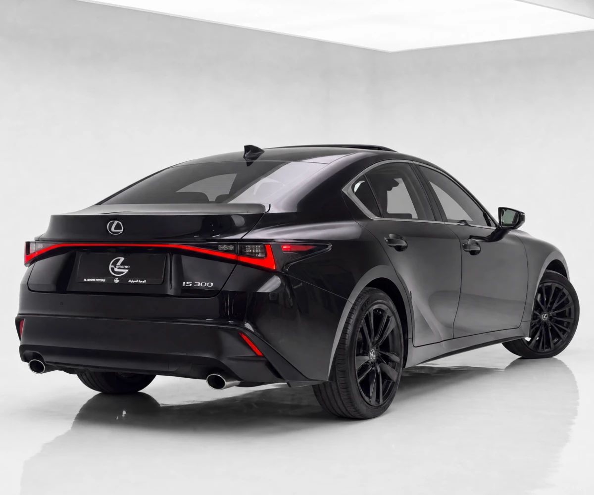 2024 Lexus IS photo 3
