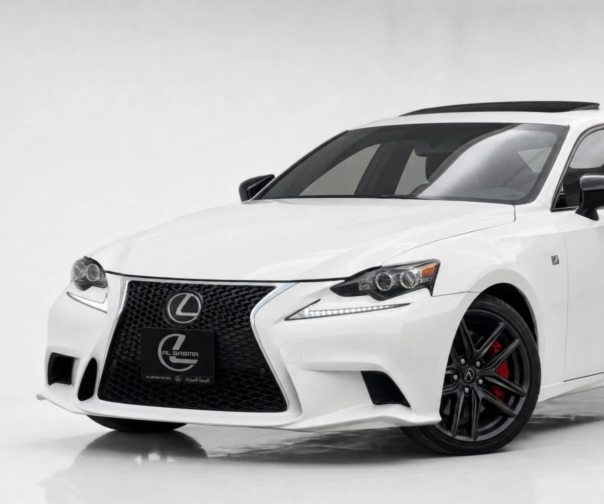 2016 Lexus IS photo 2