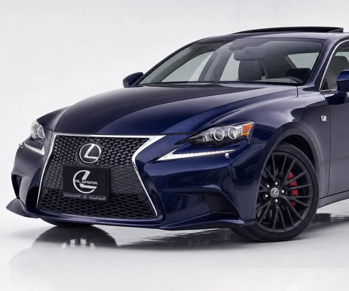 2014 Lexus IS photo 2