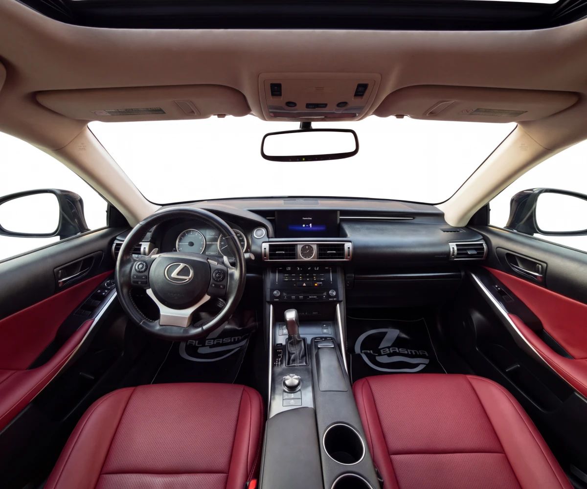 2014 Lexus IS photo 5