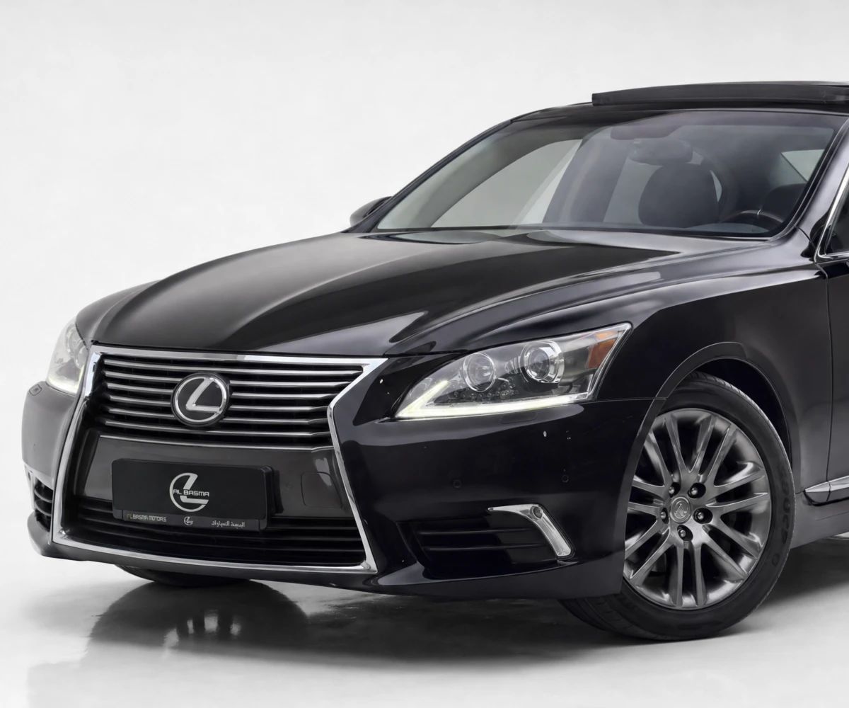 2013 Lexus LS photo 2