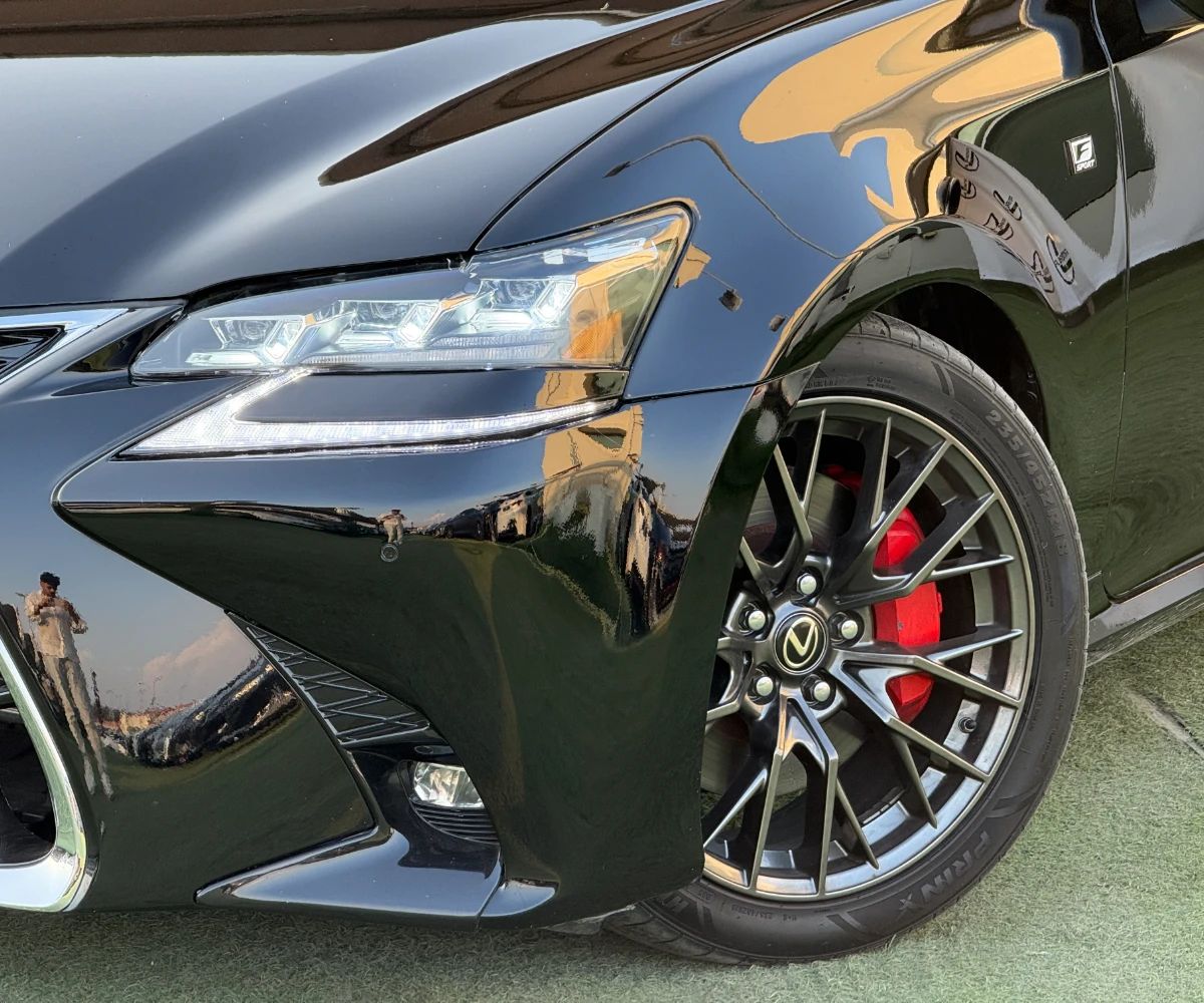 2015 Lexus GS photo 3