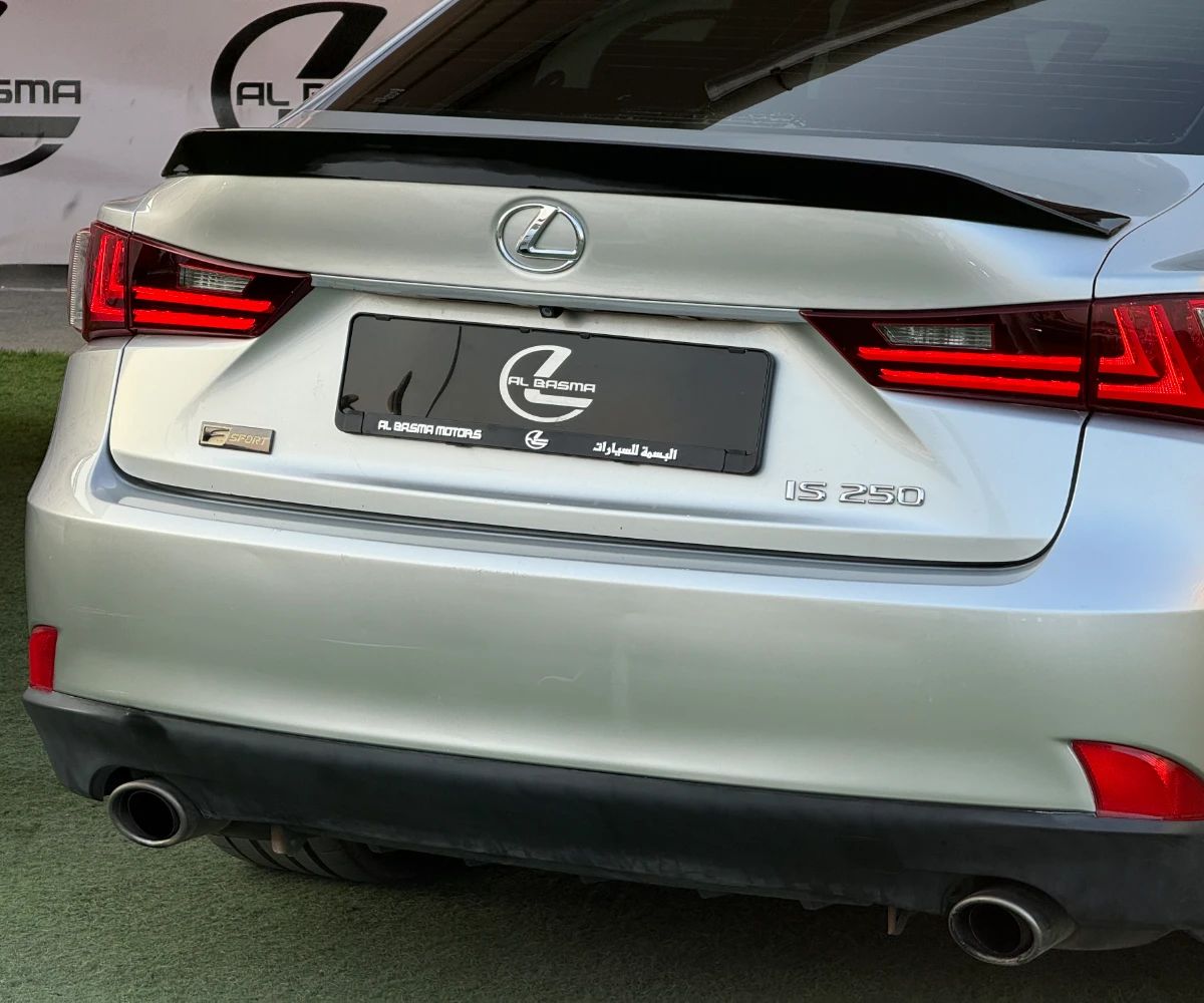 2014 Lexus IS photo 4