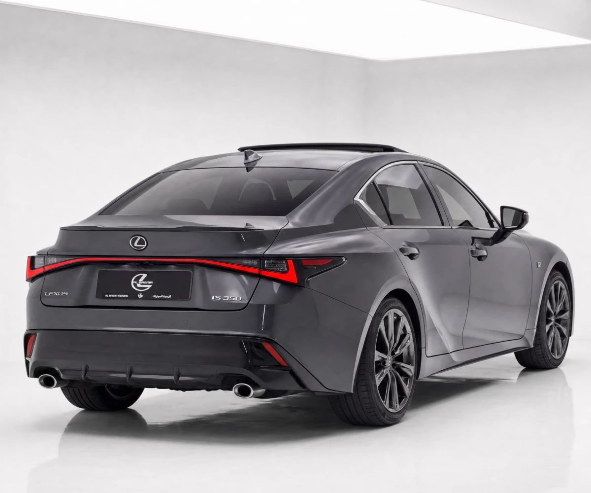 2021 Lexus IS photo 3