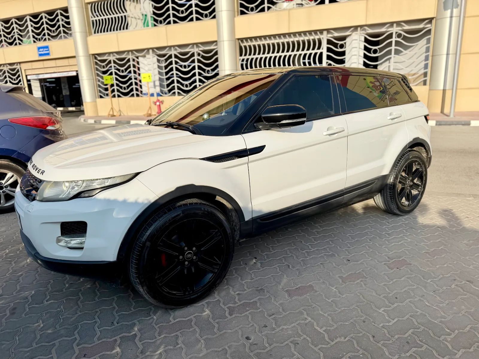 2013 Land Rover Range Rover Evoque photo 3