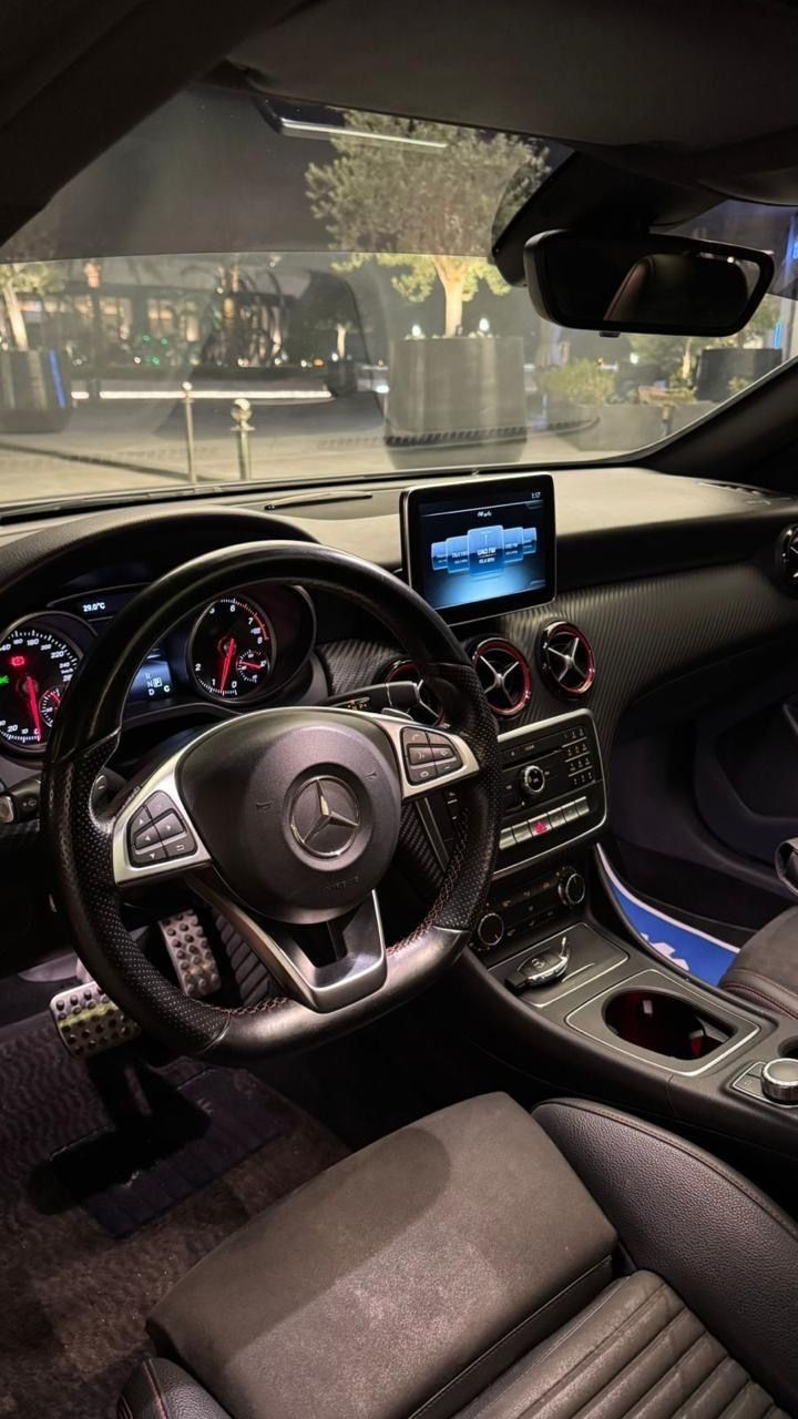 2016 Mercedes-Benz A-Class photo 2
