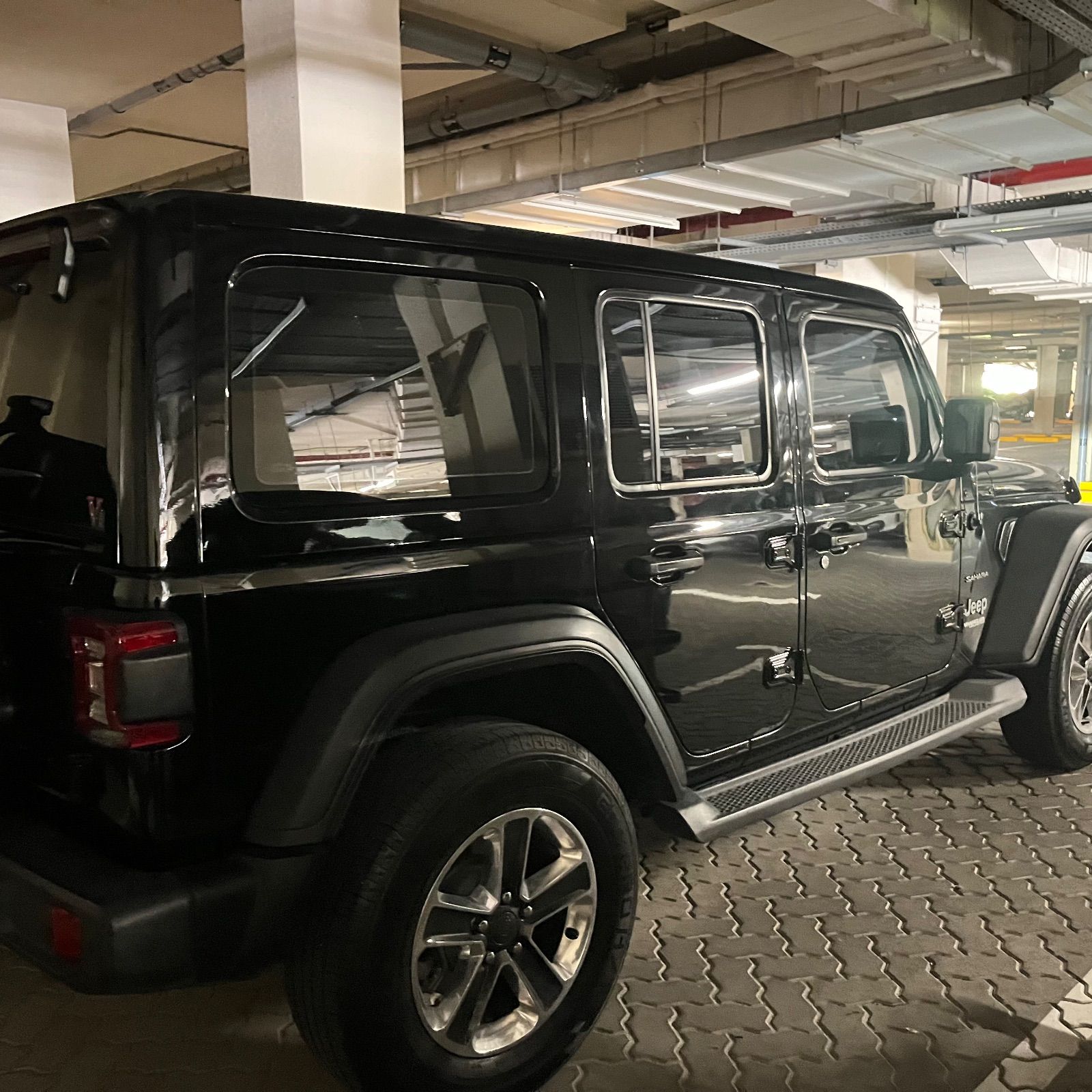 2018 Jeep Wrangler Unlimited photo 2