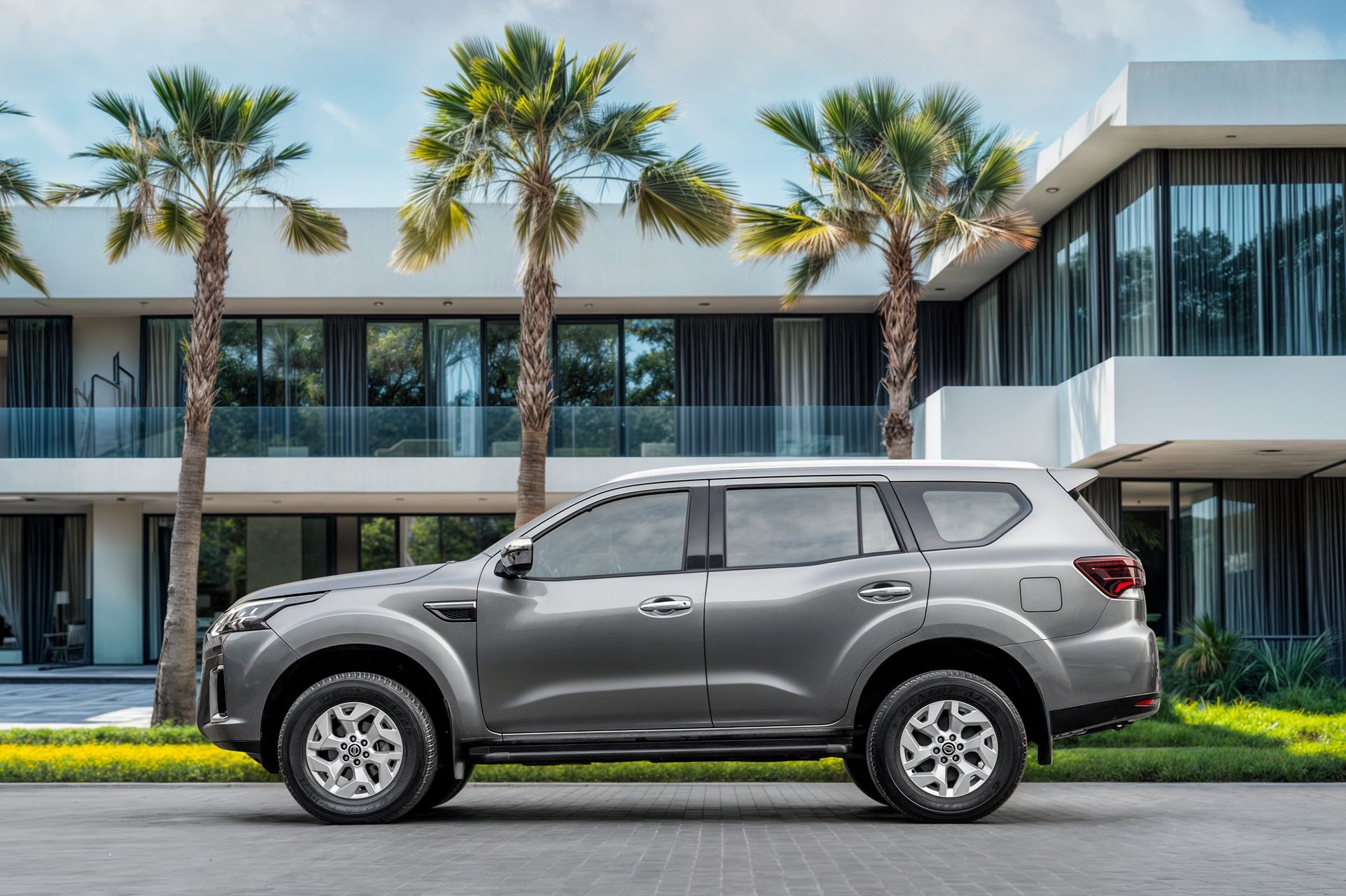 2022 Nissan Xterra photo 2
