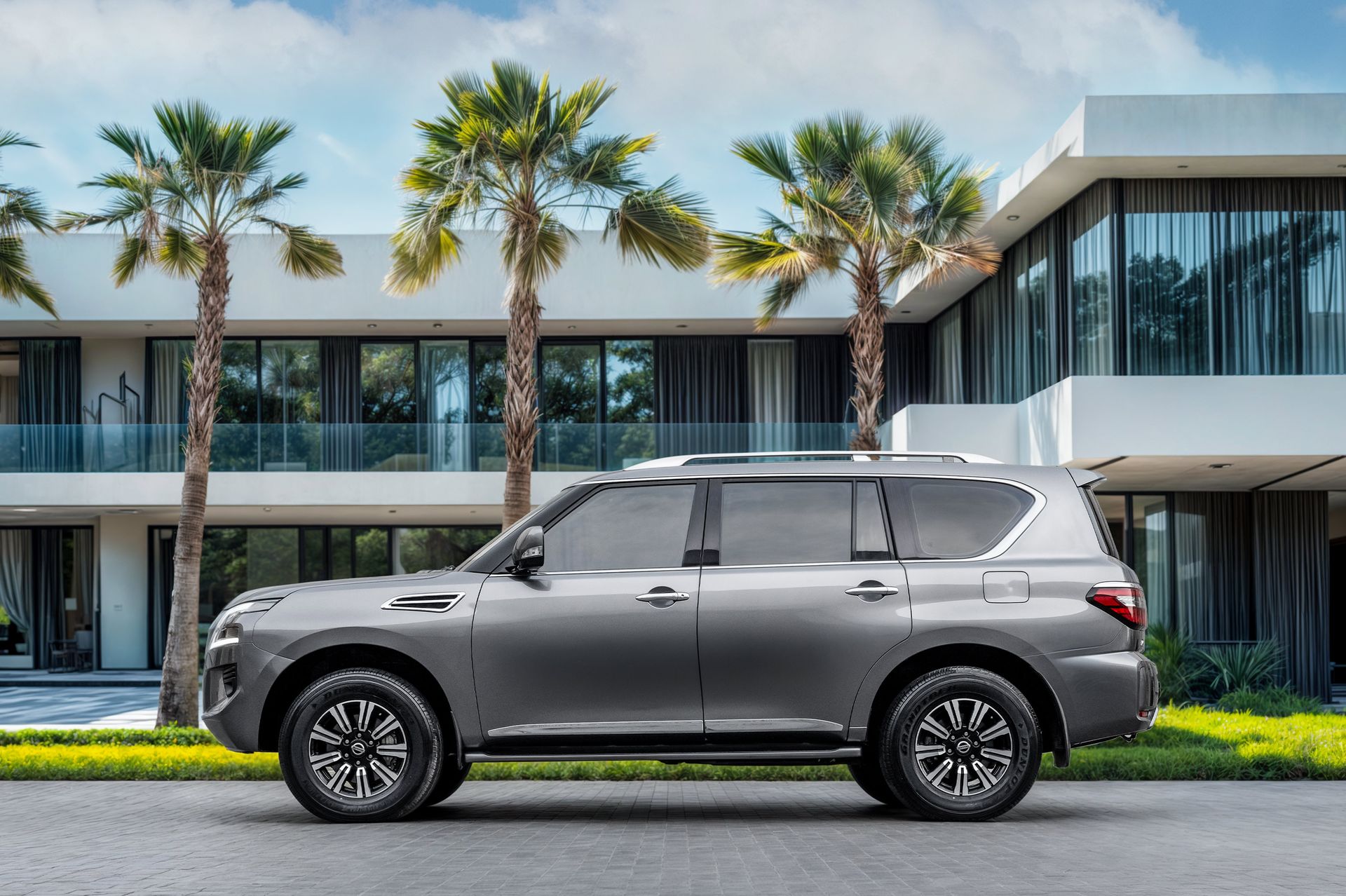 2020 Nissan Patrol photo 2