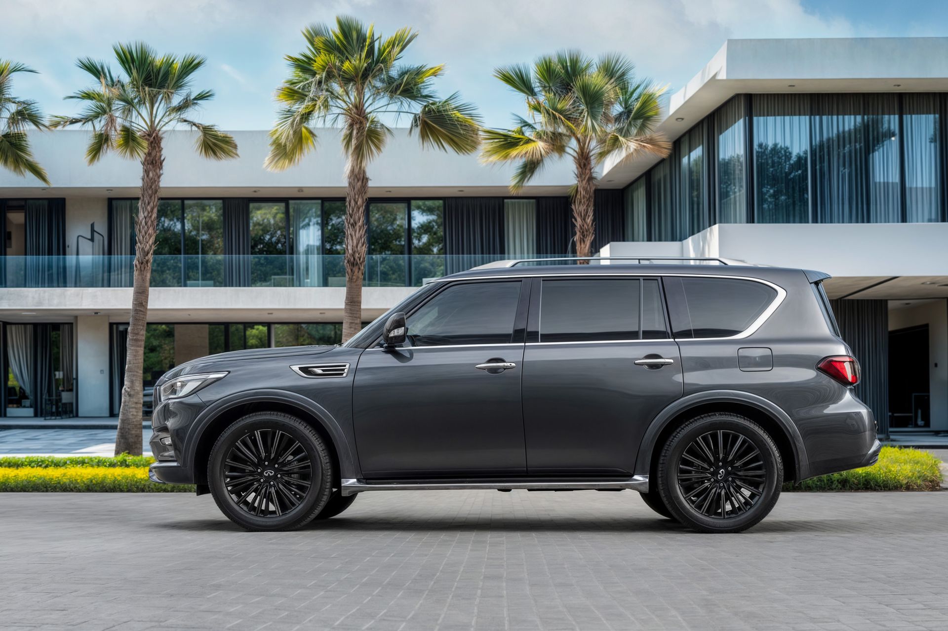 2023 Infiniti QX80 photo 2