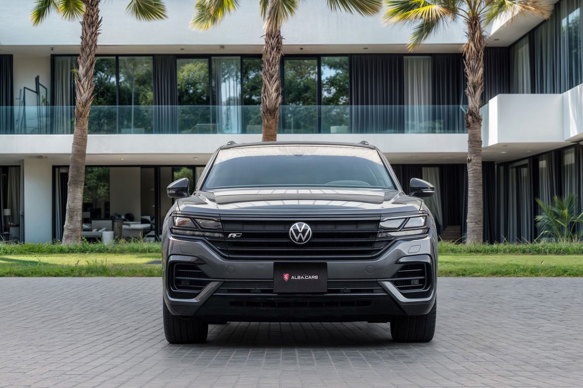 2021 Volkswagen Touareg photo 4