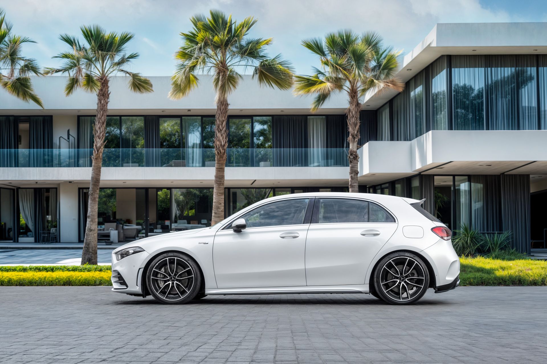 2021 Mercedes-Benz A-Class photo 2