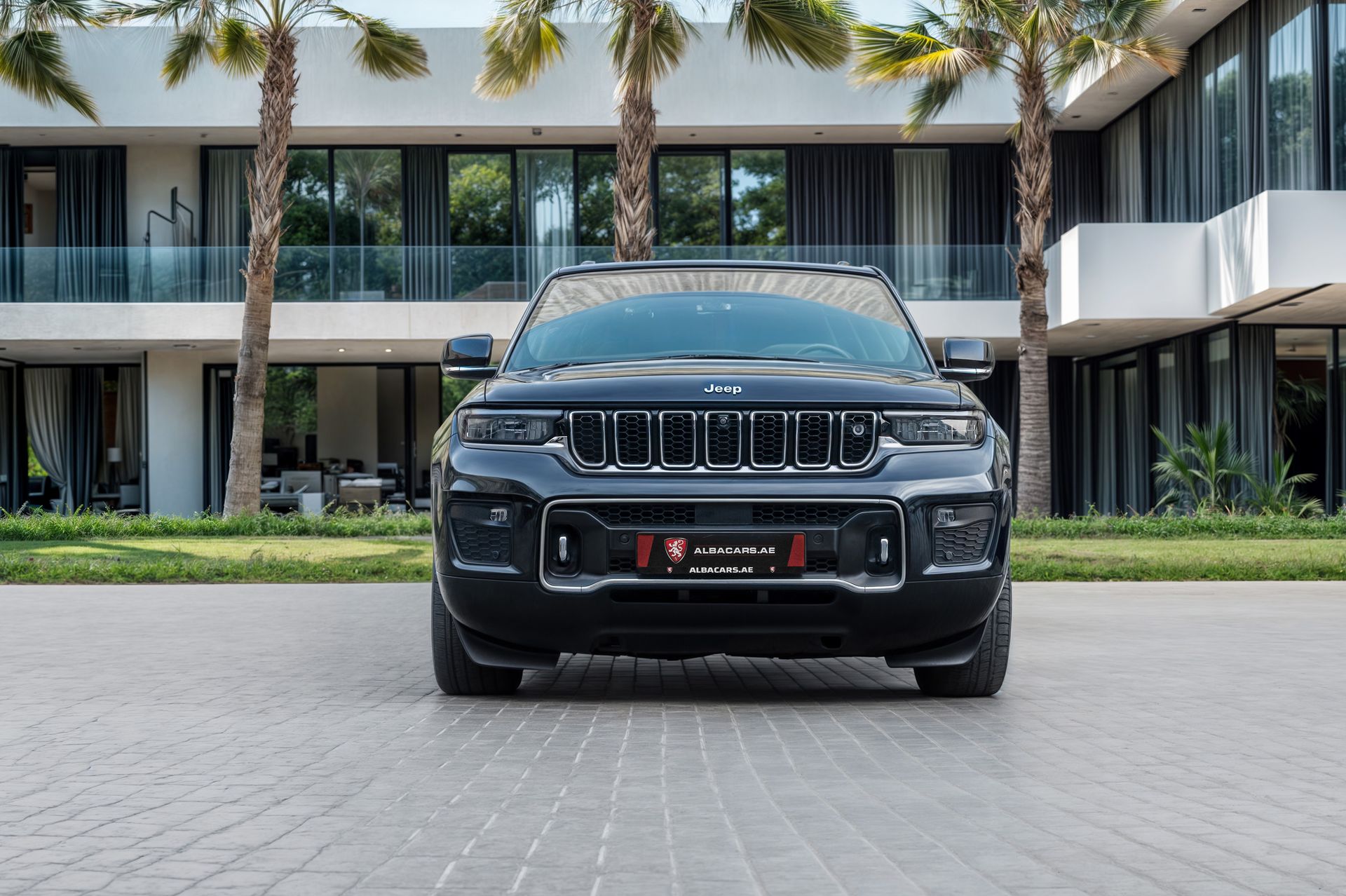 2024 Jeep Grand Cherokee photo 4