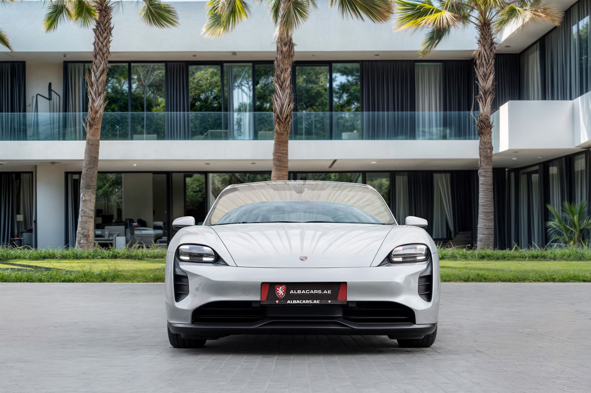 2024 Porsche Taycan photo 4