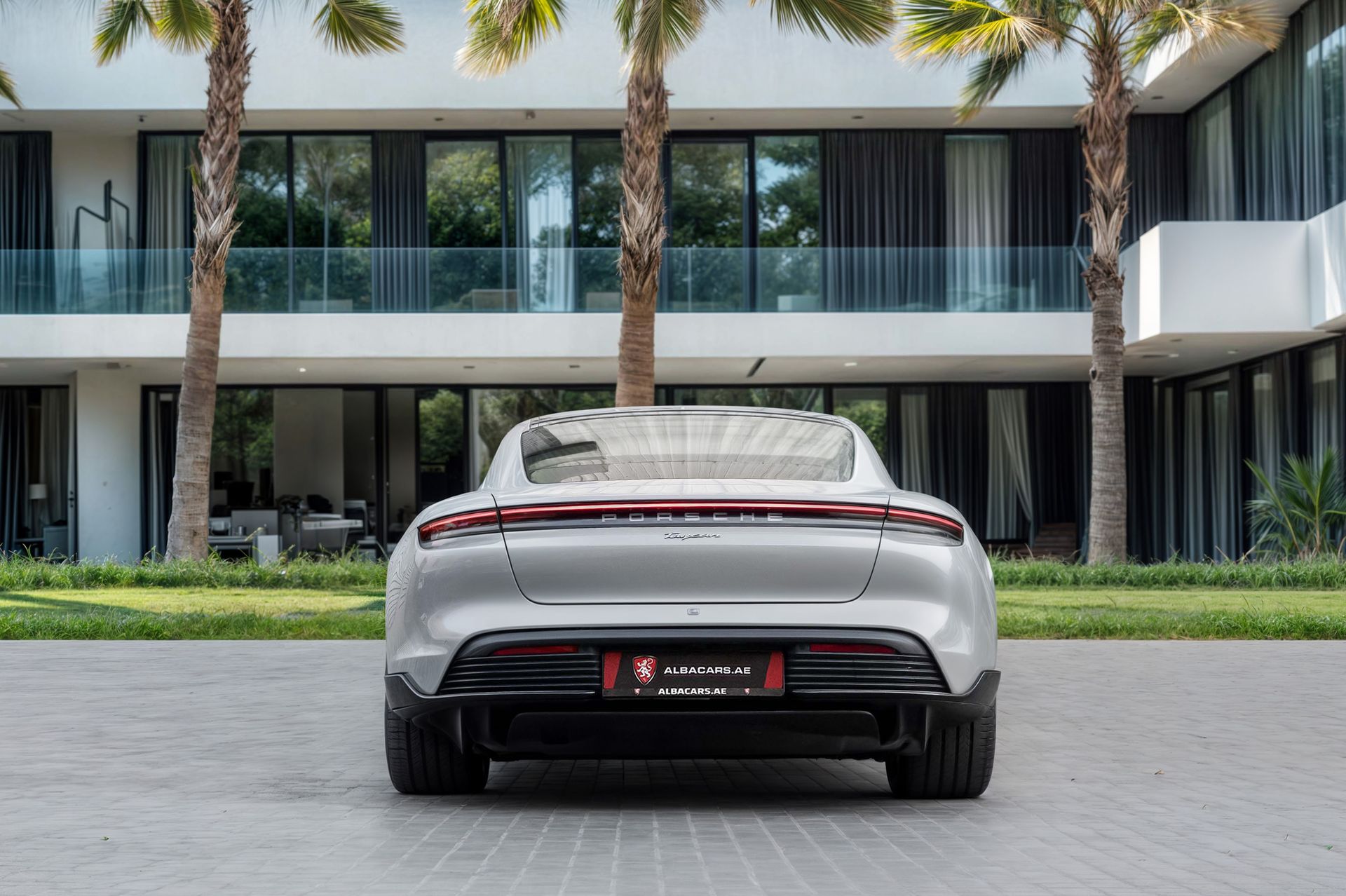 2024 Porsche Taycan photo 5