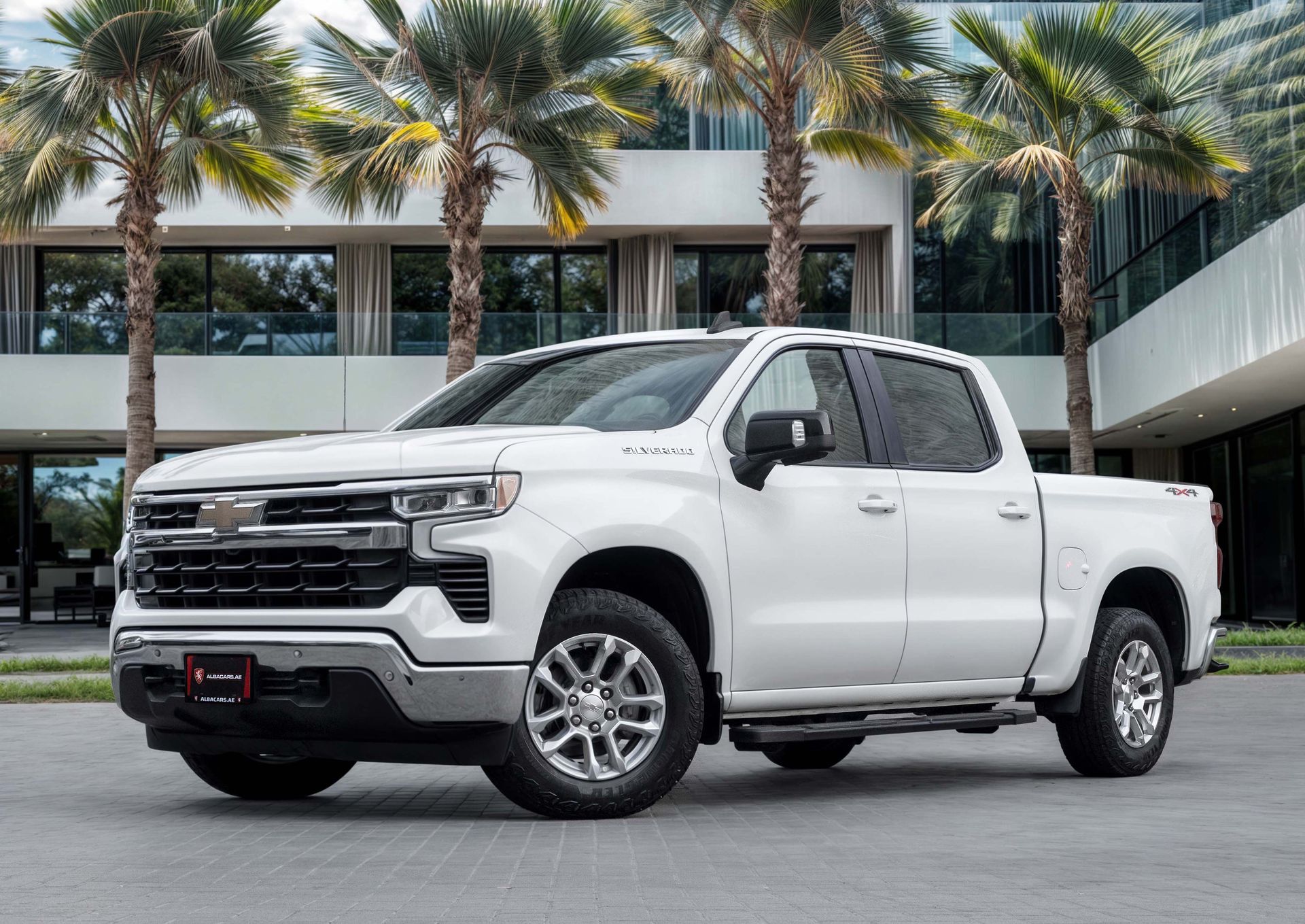 2024 Chevrolet Silverado LT V8