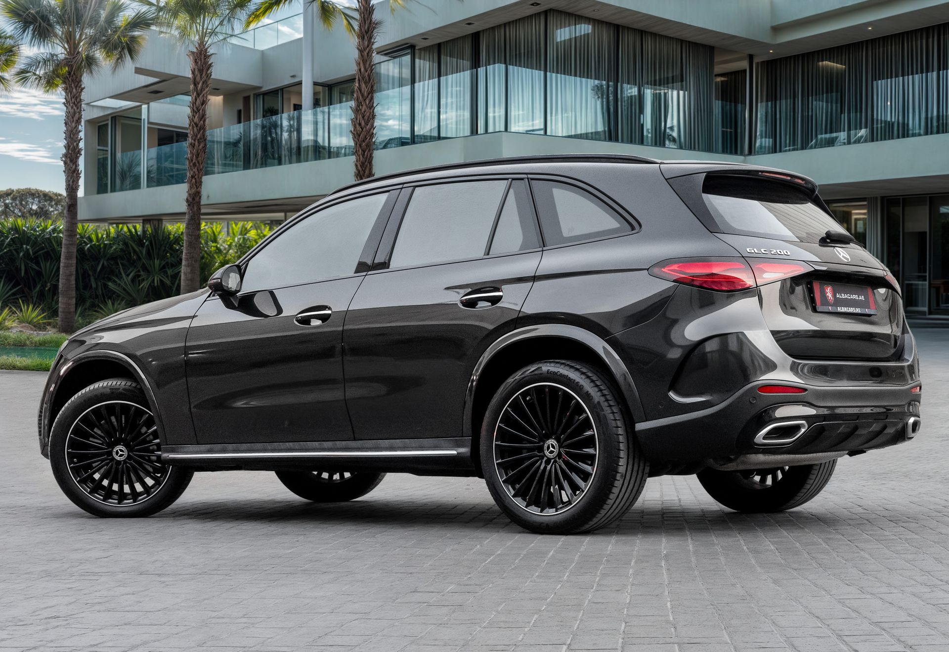 2025 Mercedes-Benz GLC photo 3
