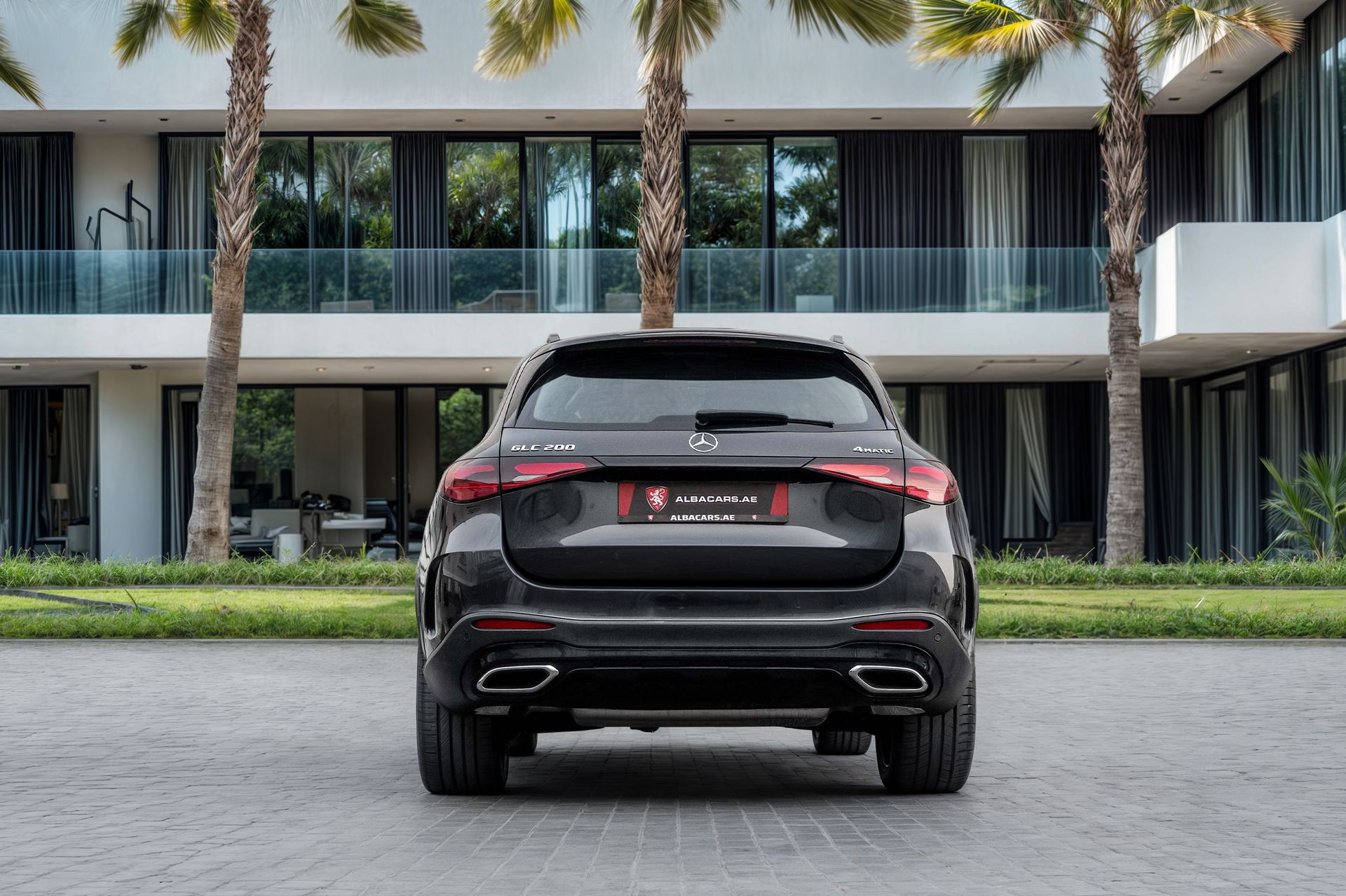 2025 Mercedes-Benz GLC photo 5
