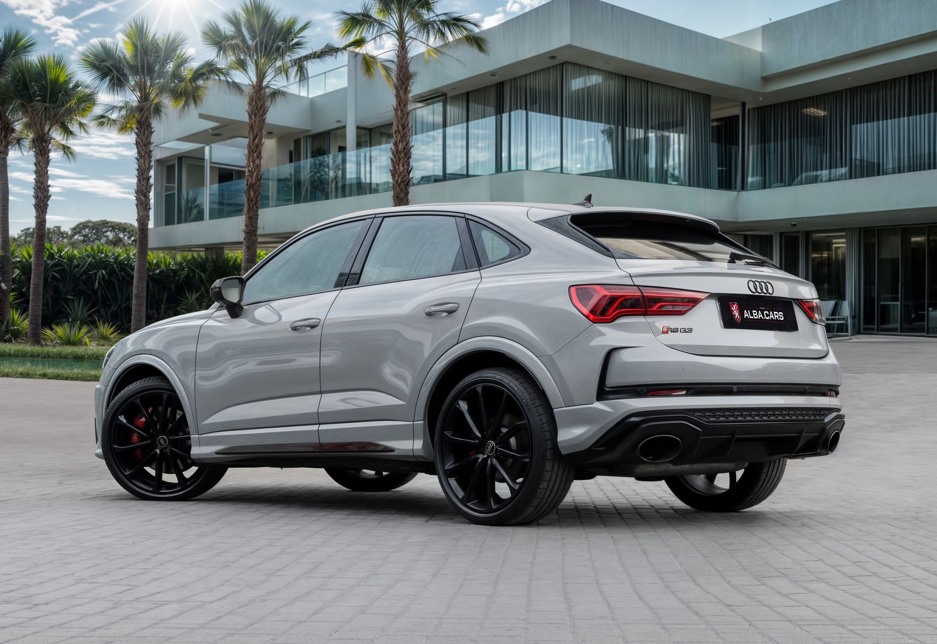 2023 Audi RSQ3 photo 3