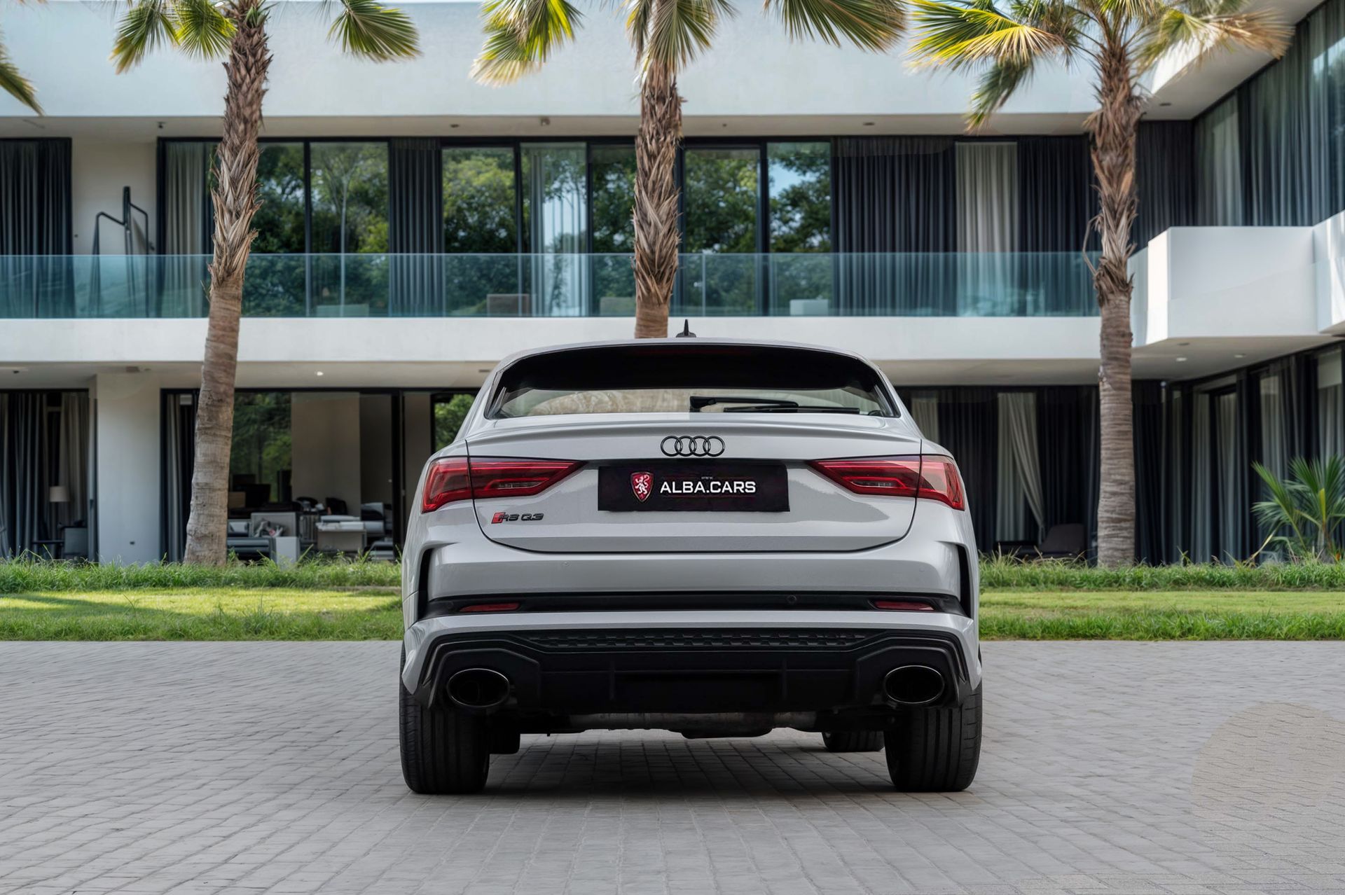 2023 Audi RSQ3 photo 5