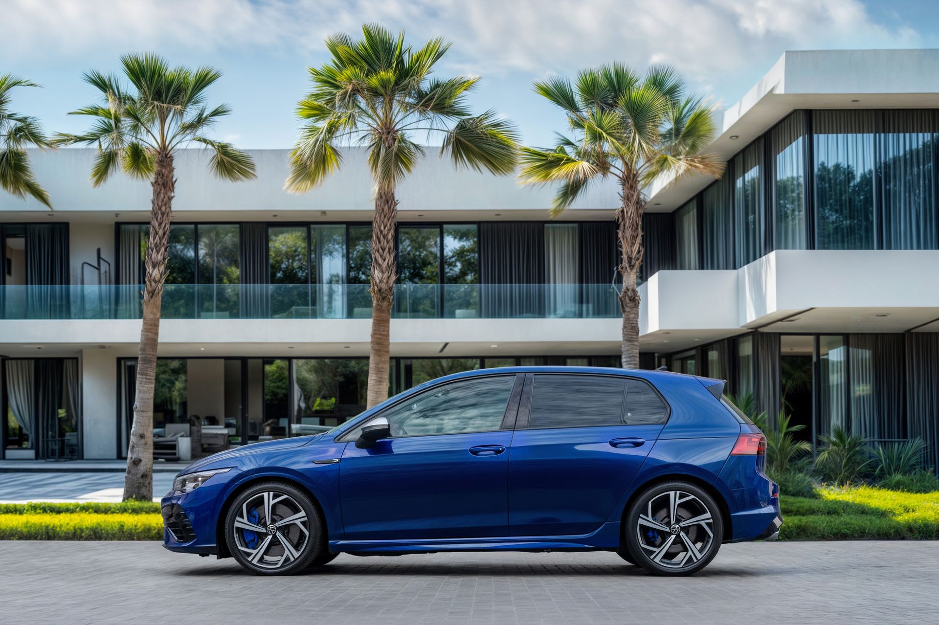 2022 Volkswagen Golf photo 2