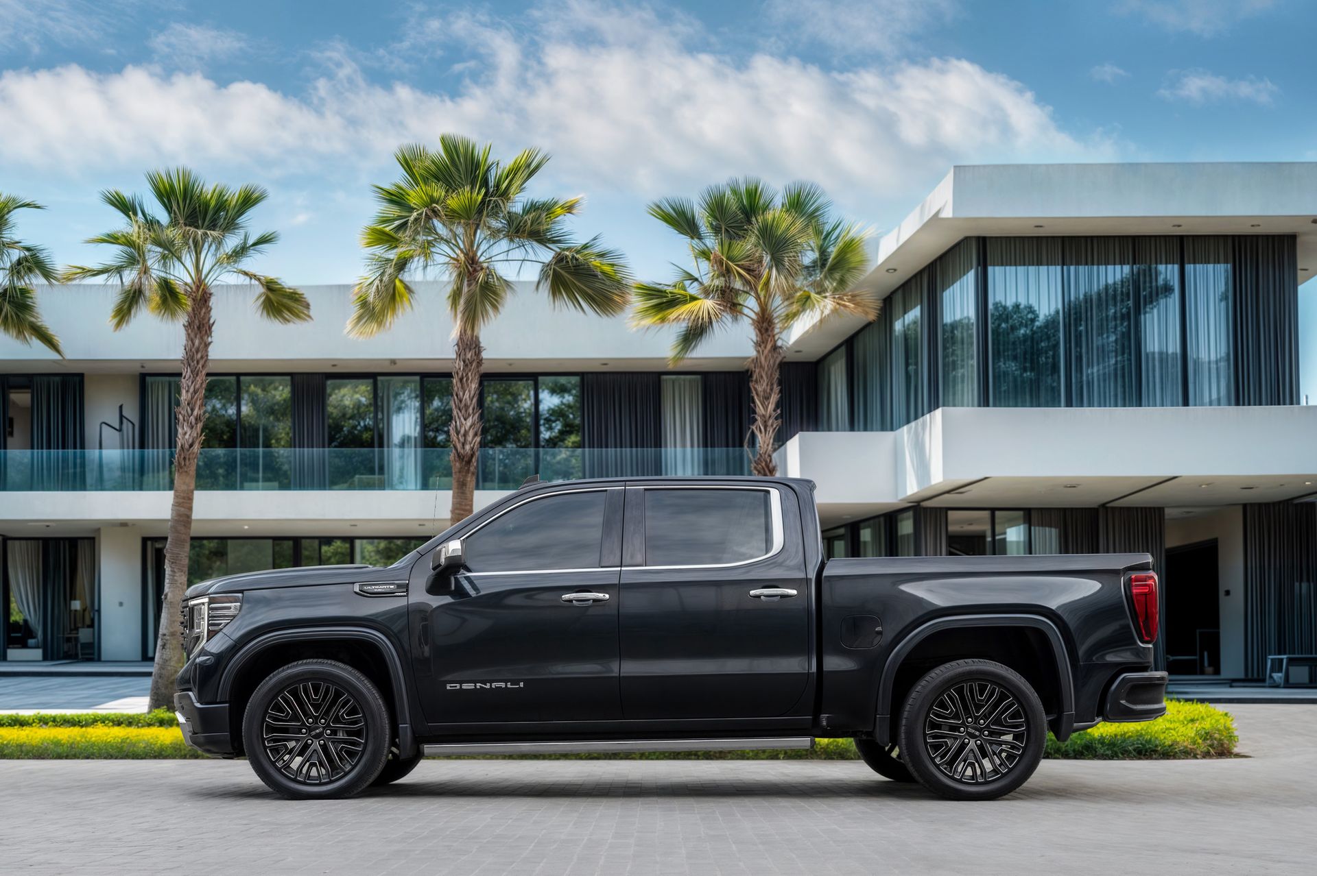 2022 GMC Sierra photo 2