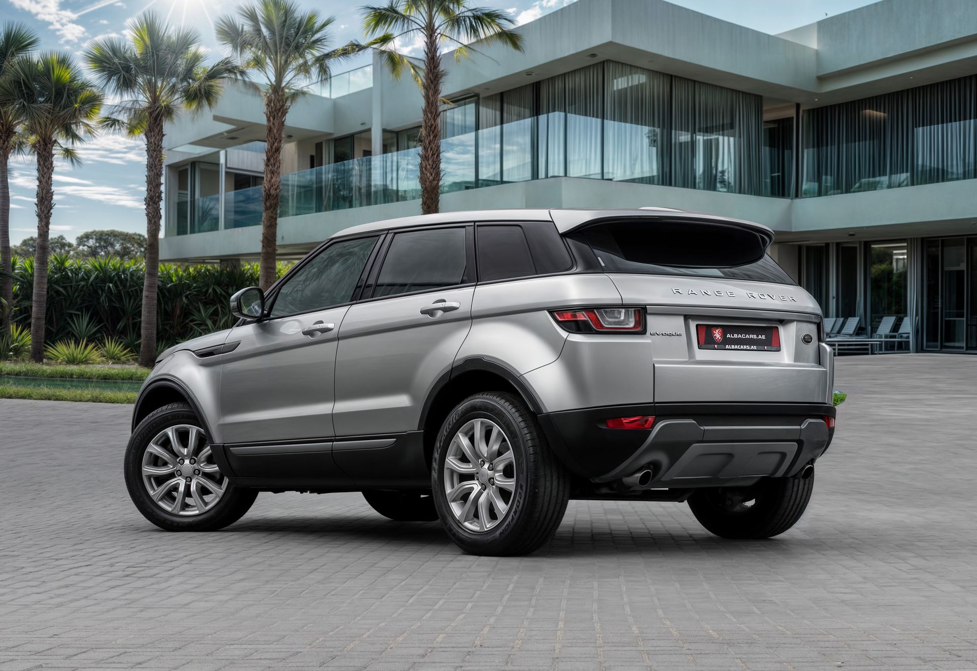2019 Land Rover Range Rover Evoque photo 3