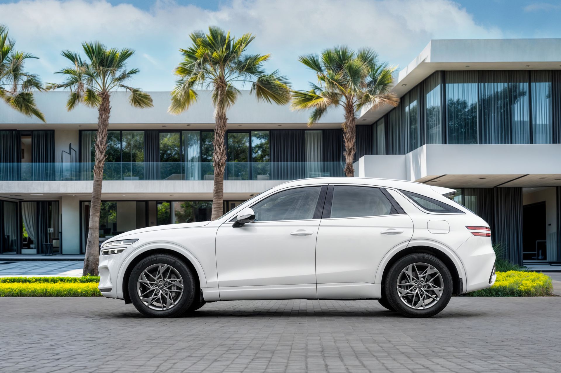 2023 Genesis GV70 photo 2