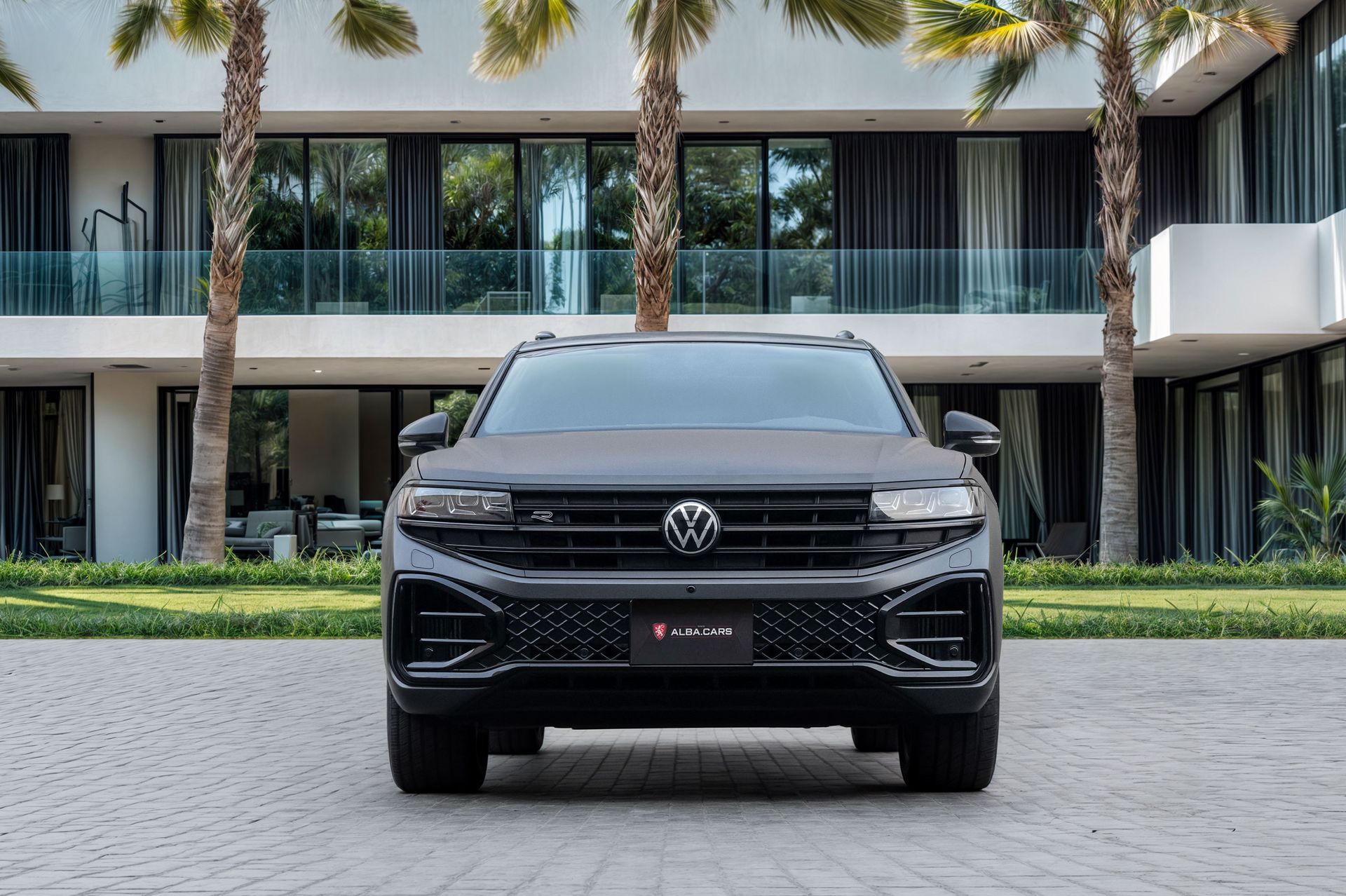 2024 Volkswagen Touareg photo 4