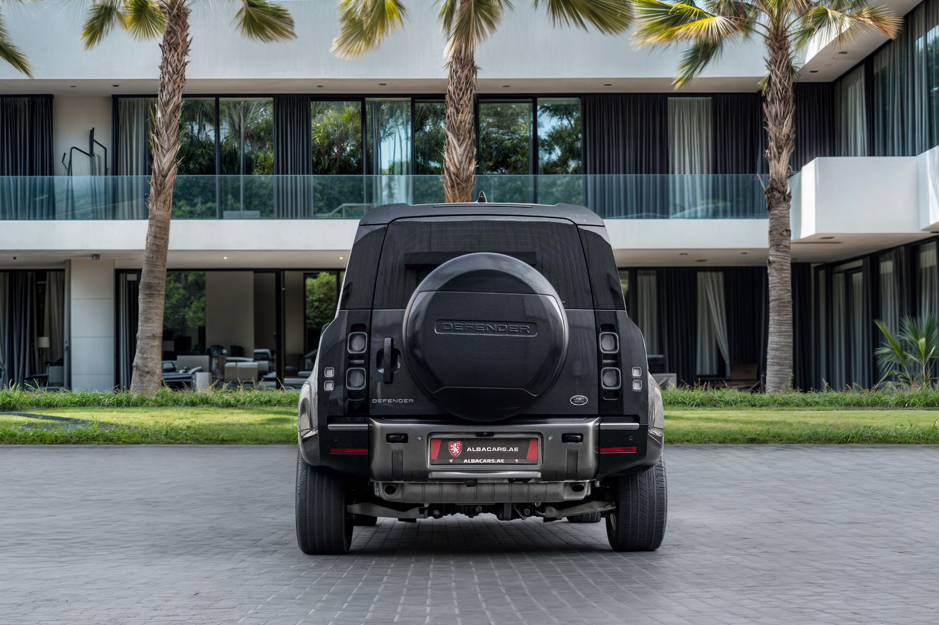 2022 Land Rover Defender photo 5