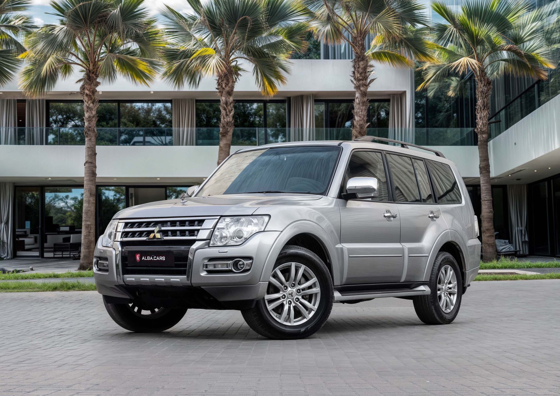 2020 Mitsubishi Pajero GLS