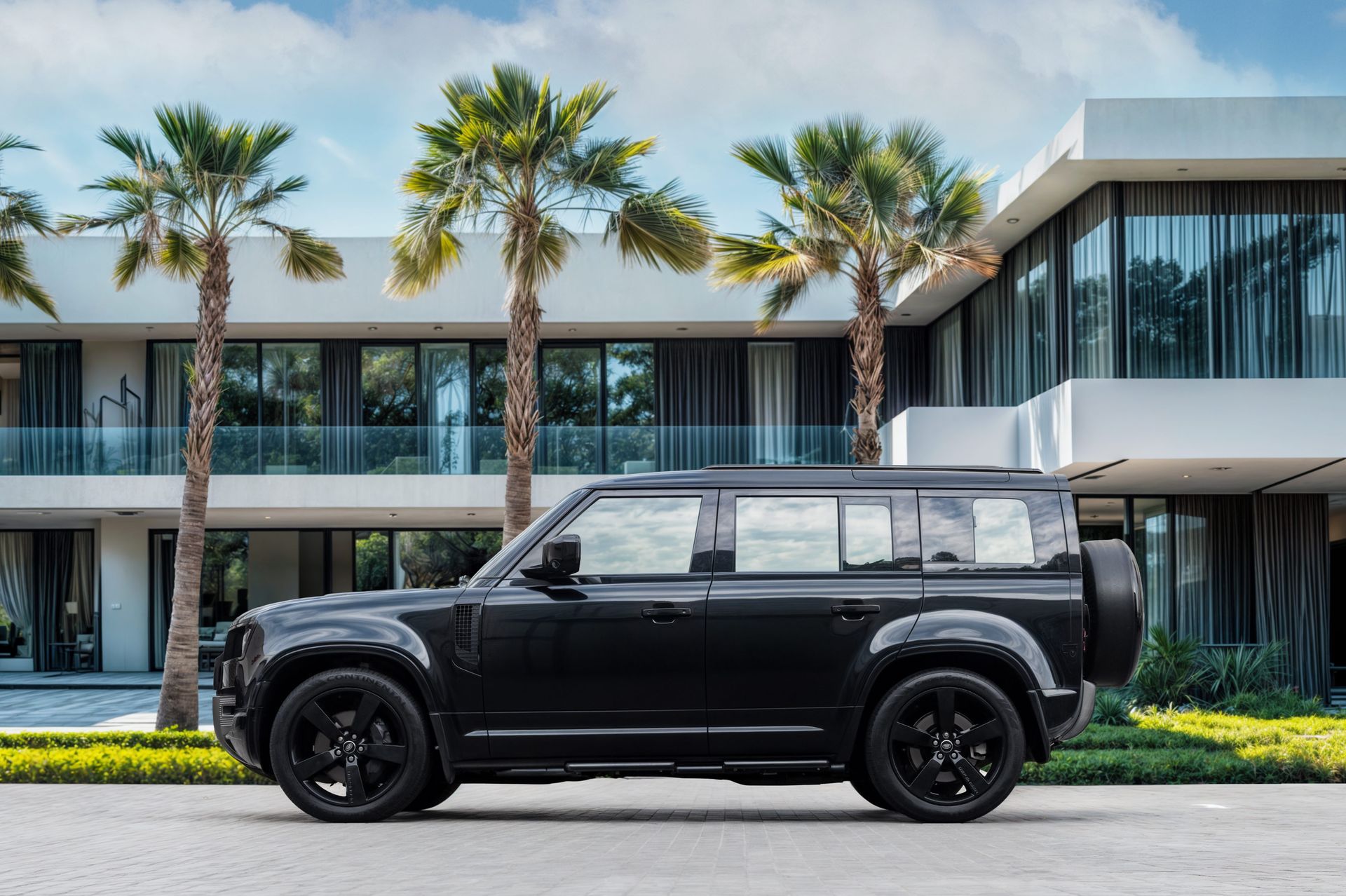 2025 Land Rover Defender photo 2