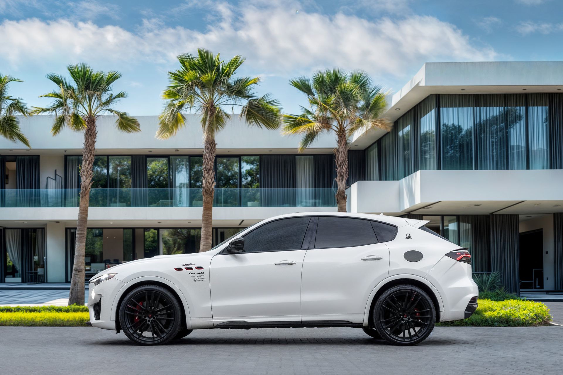 2021 Maserati Levante photo 2