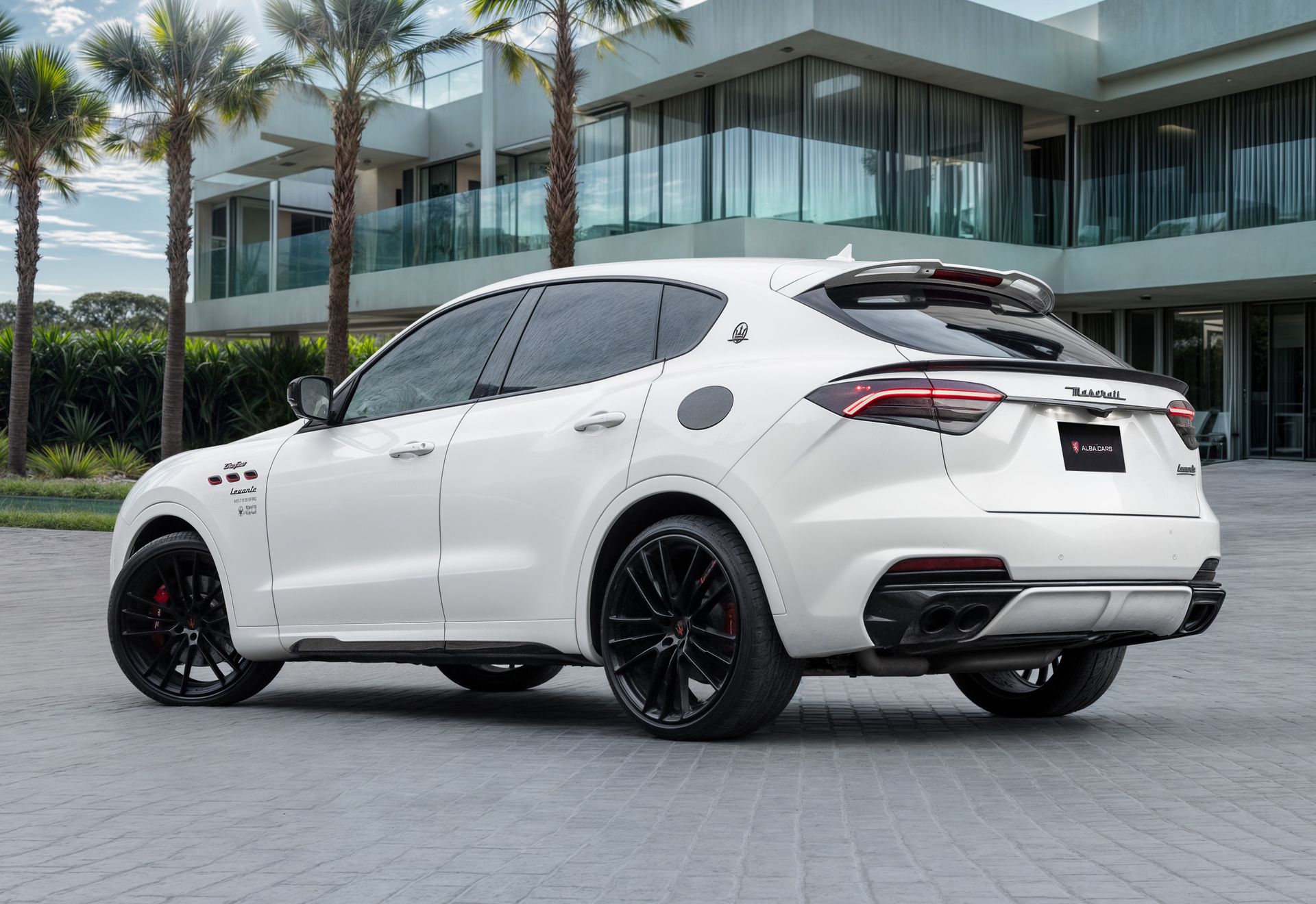 2021 Maserati Levante photo 3