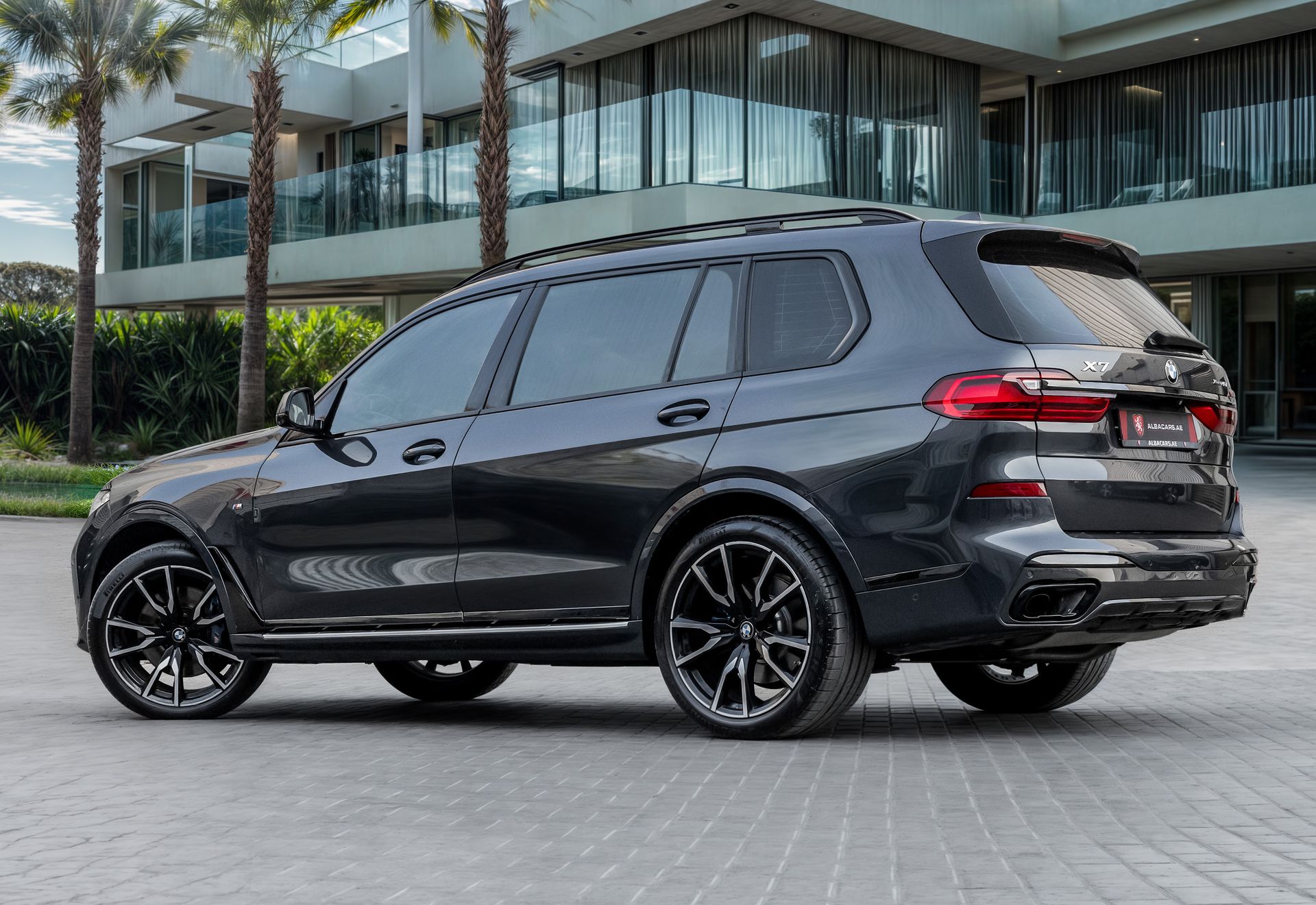 2022 BMW X7 photo 3