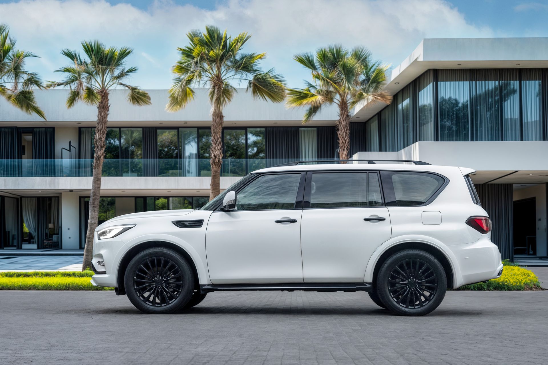 2023 Infiniti QX80 photo 2