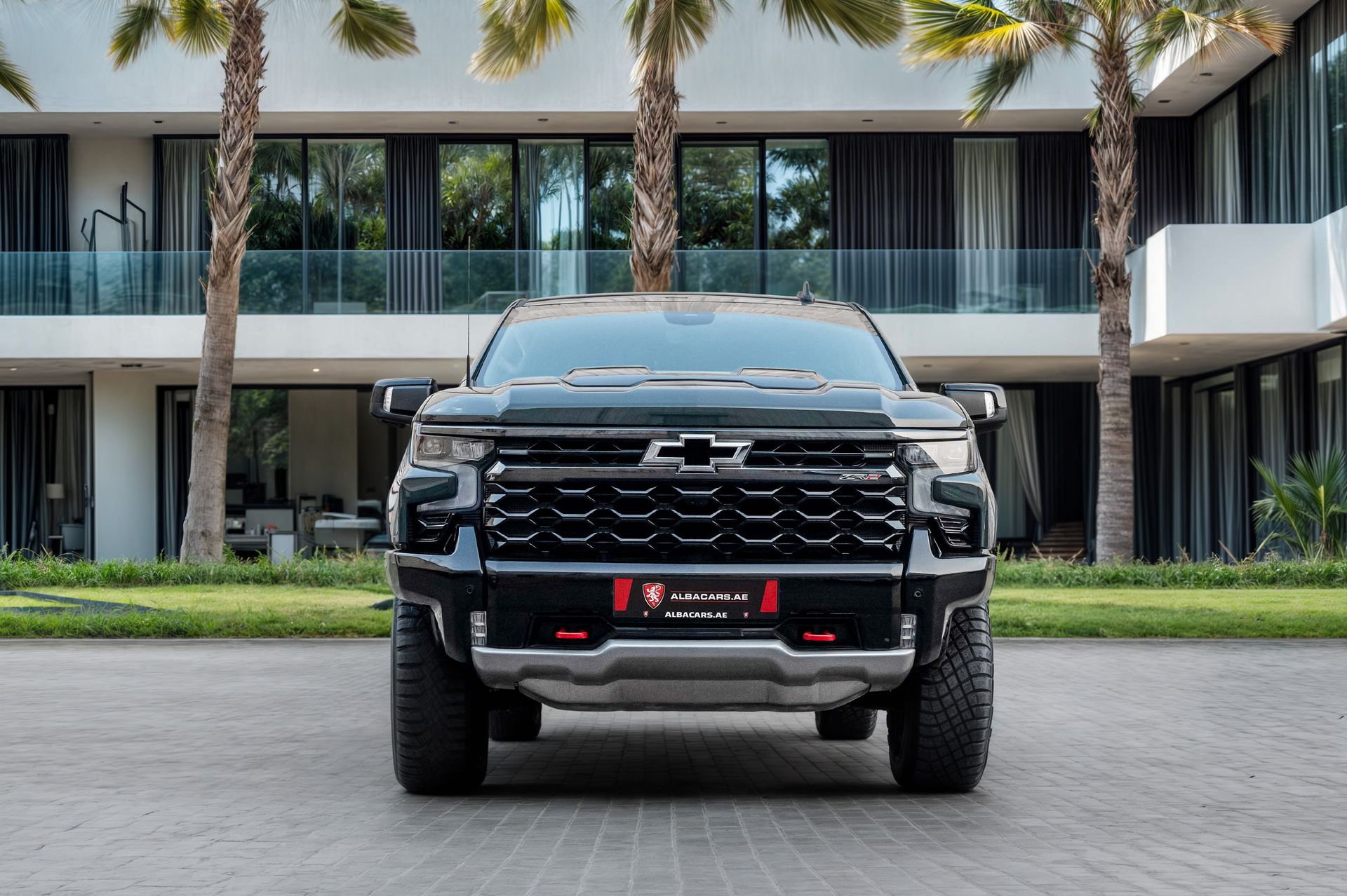 2025 Chevrolet Silverado photo 4