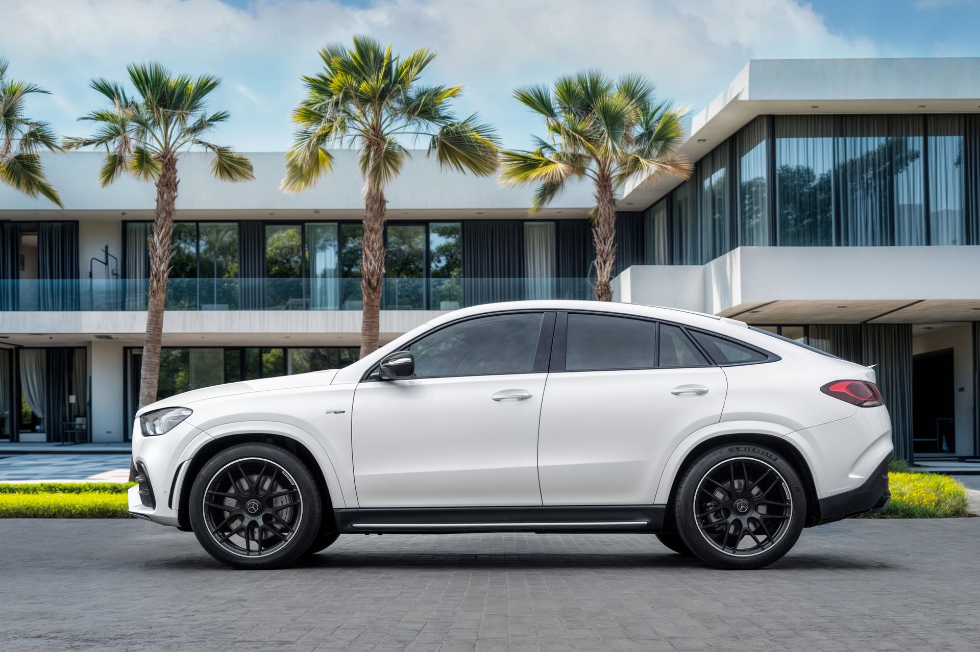 2023 Mercedes-Benz GLE photo 2