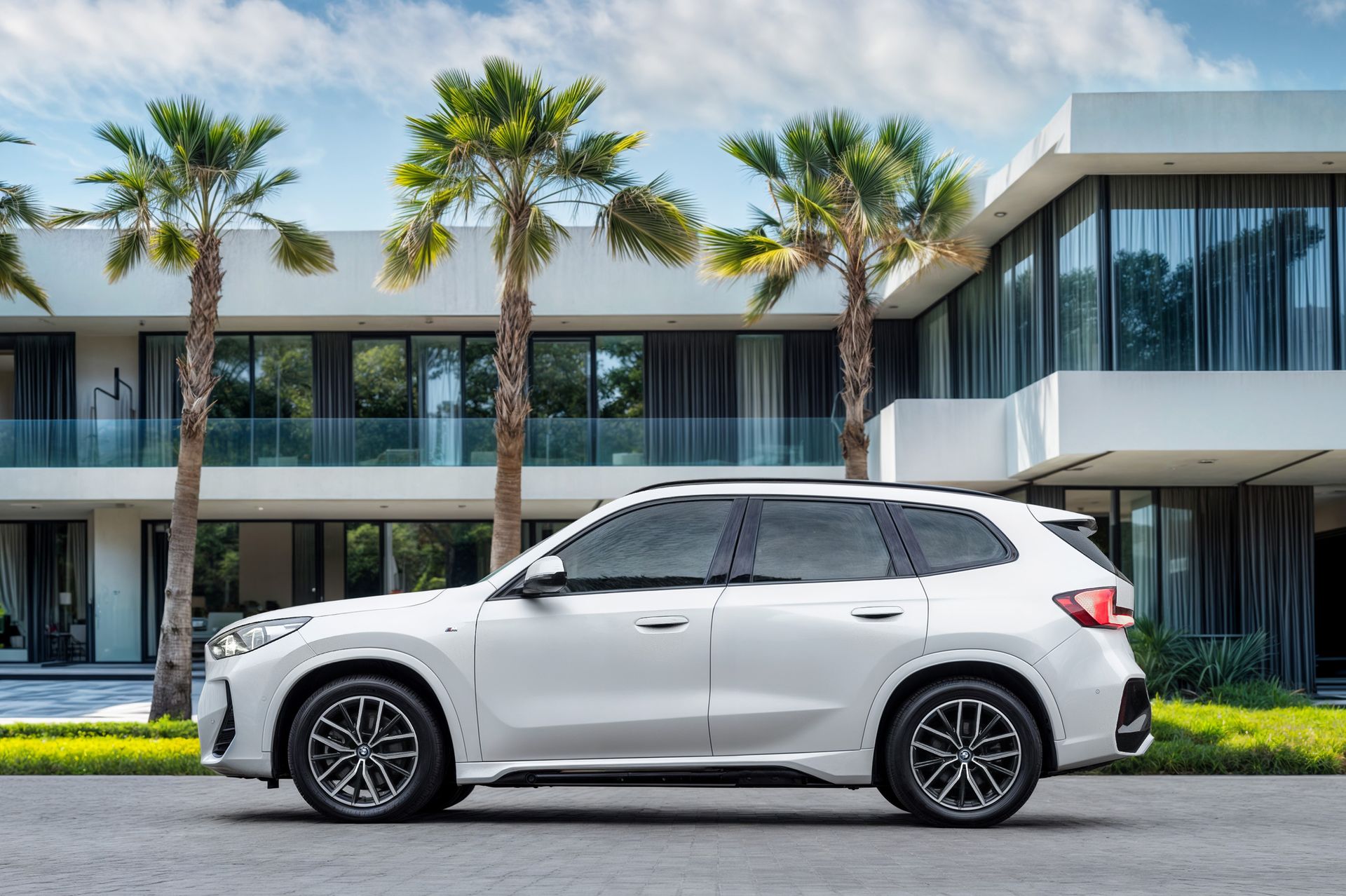 2024 BMW iX1 photo 2