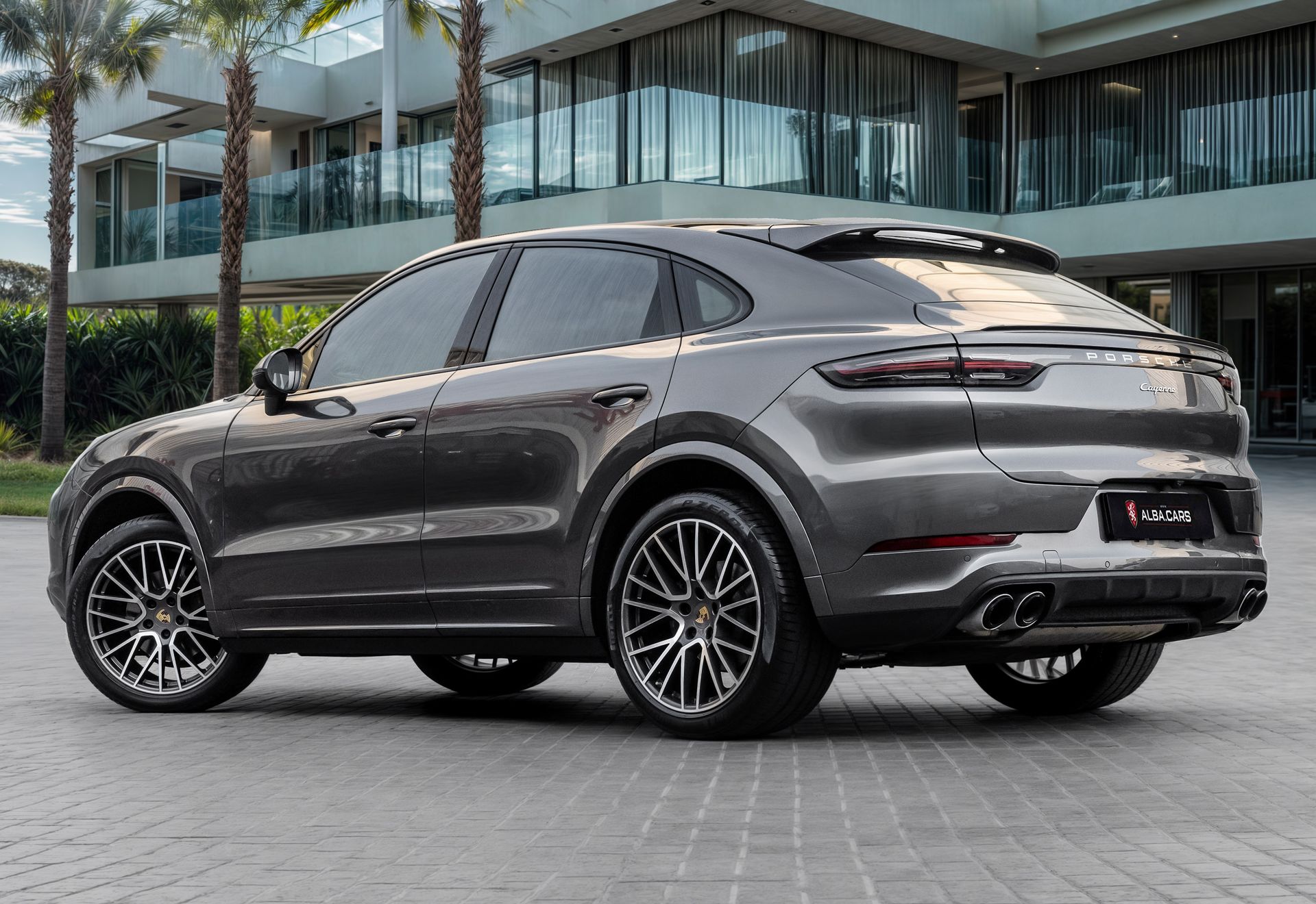 2023 Porsche Cayenne photo 3