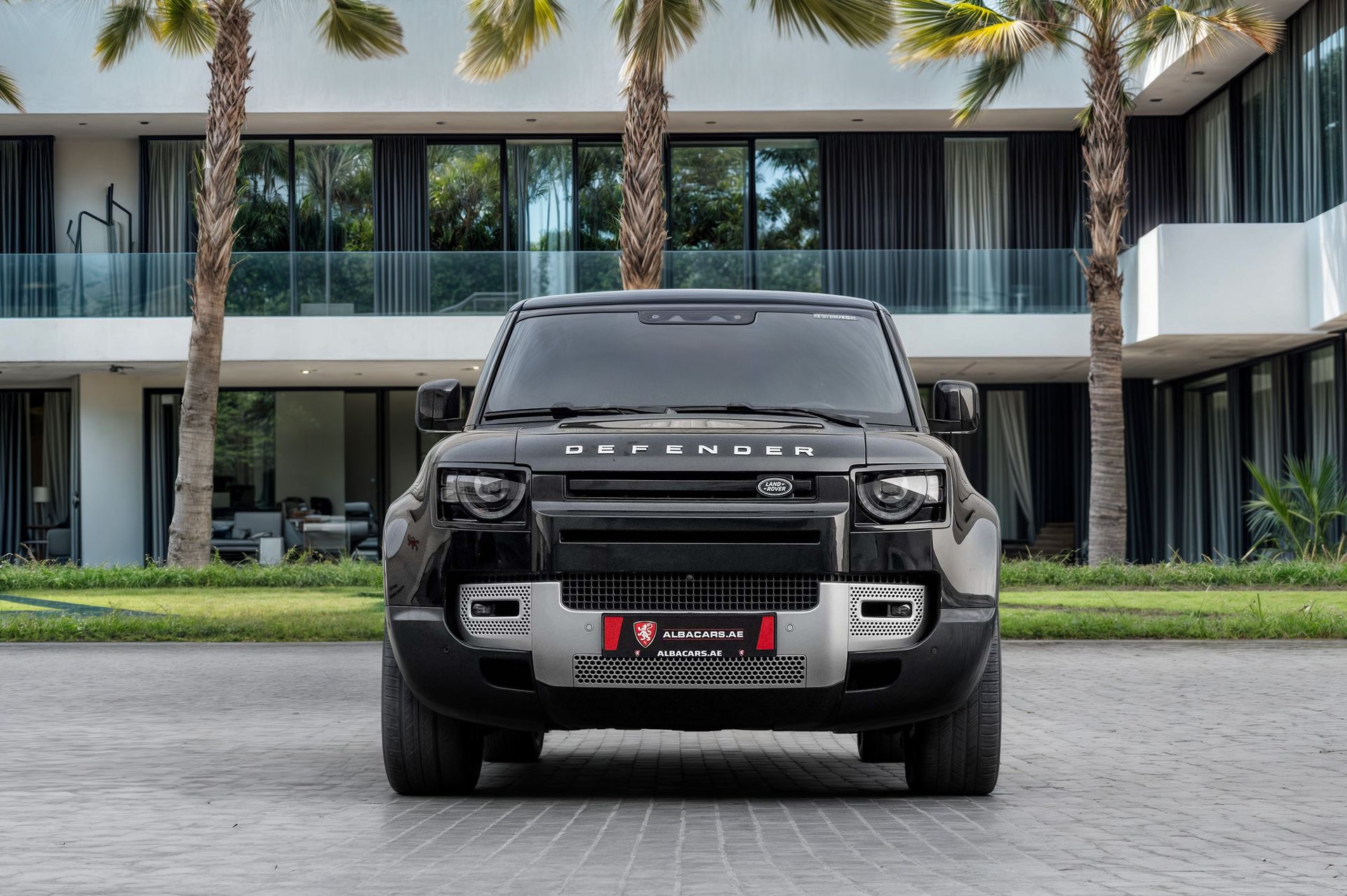 2023 Land Rover Defender photo 4