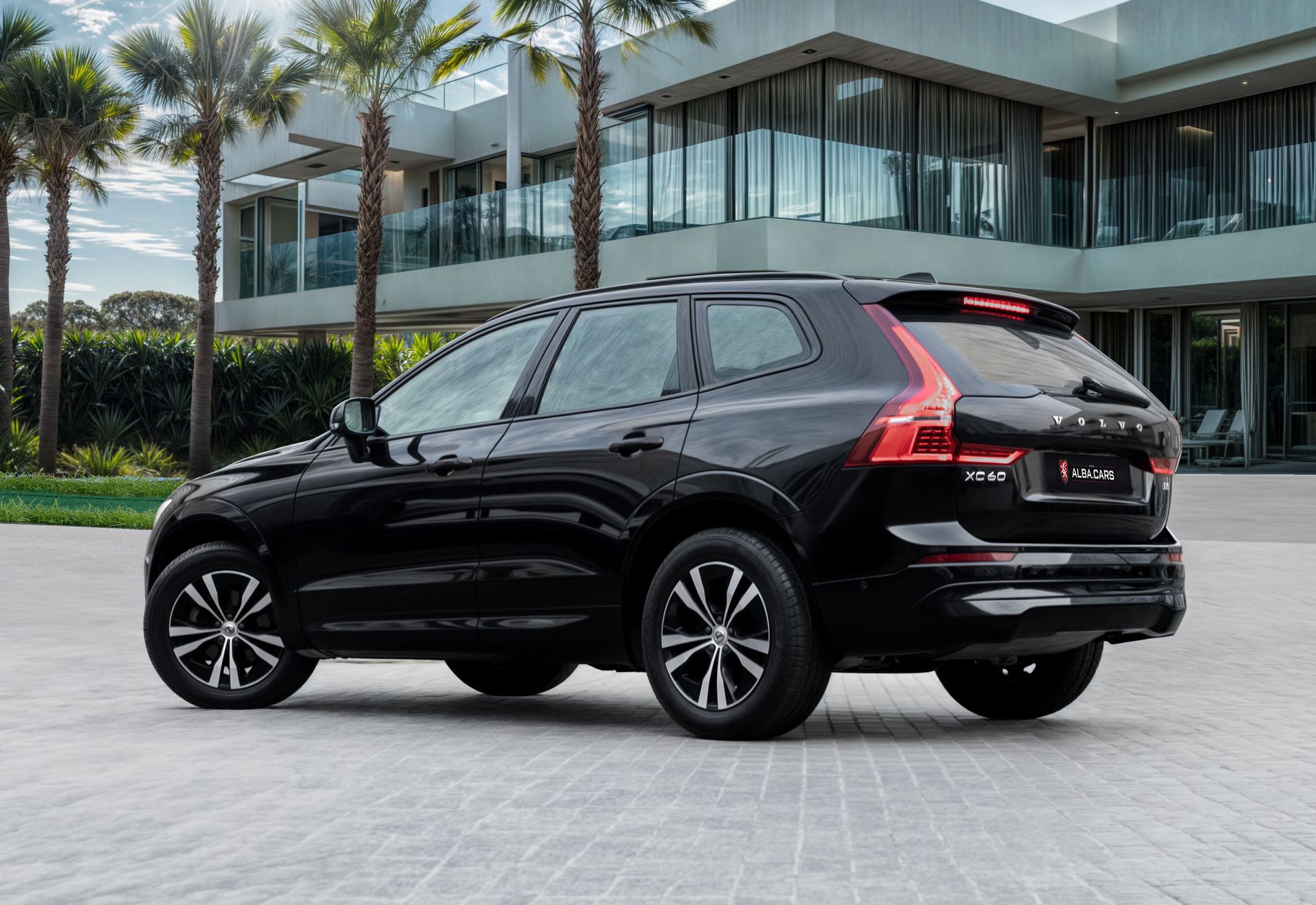 2023 Volvo XC60 photo 2