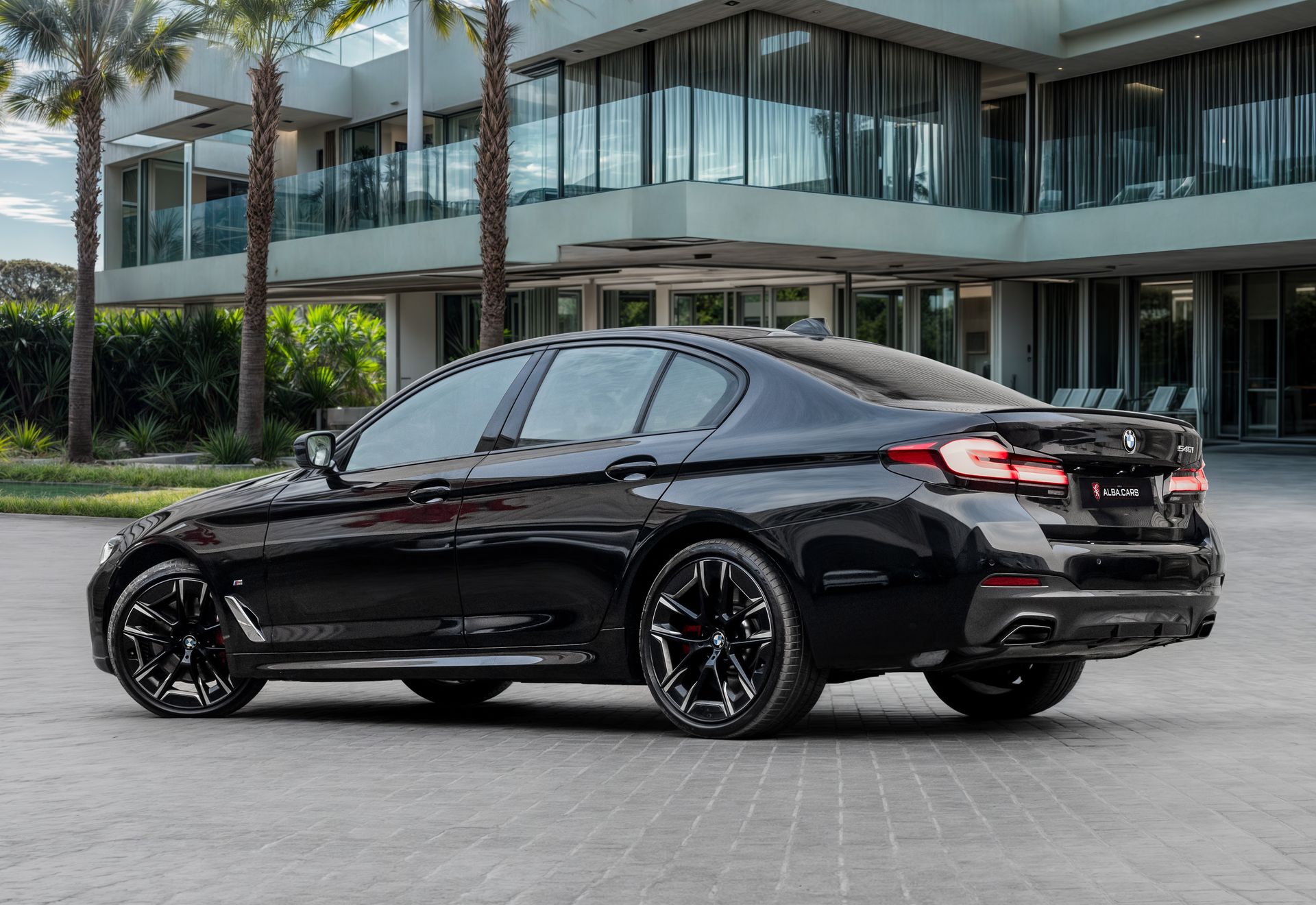 2022 BMW 5 Series photo 3