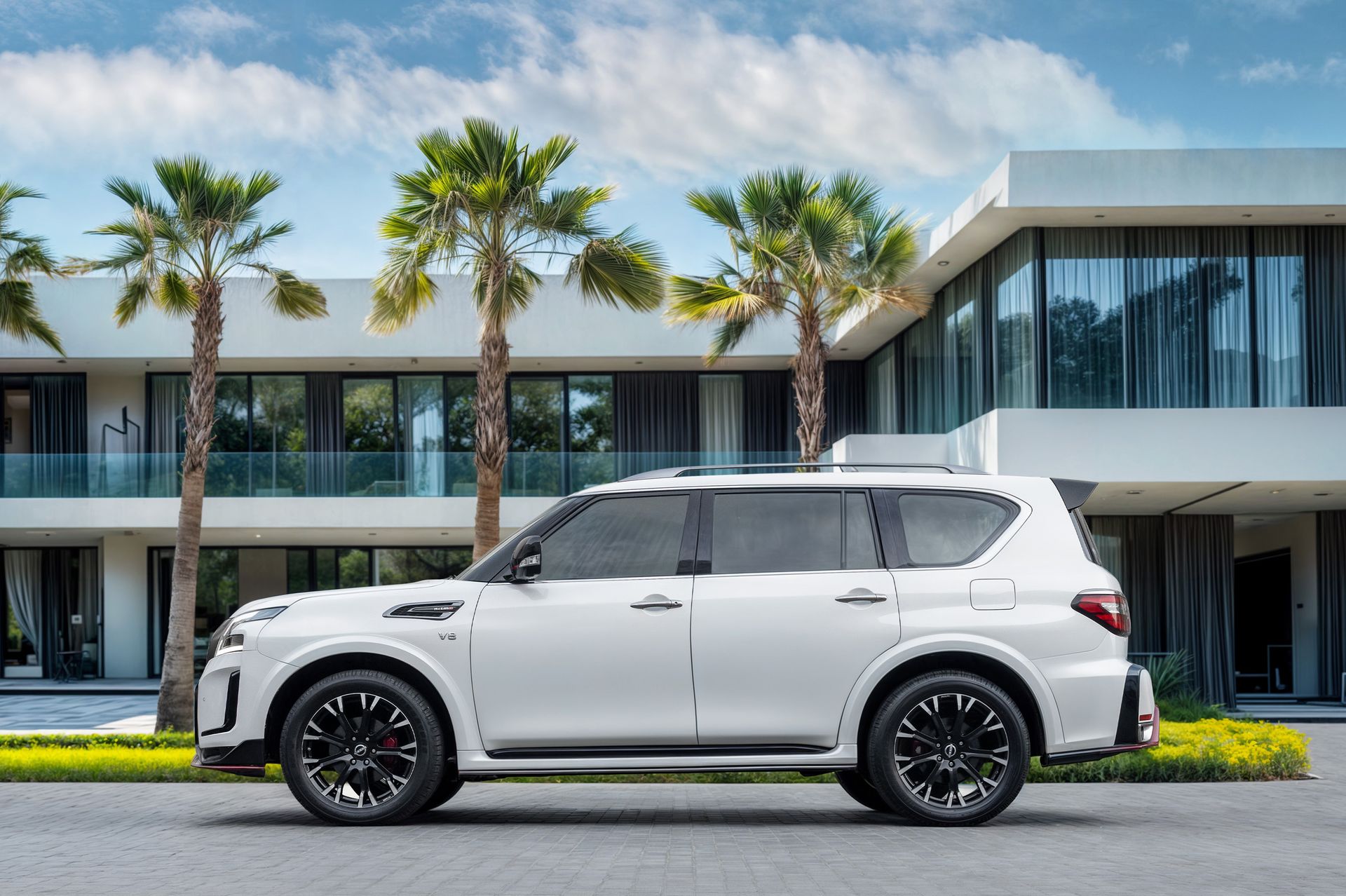 2023 Nissan Patrol photo 2
