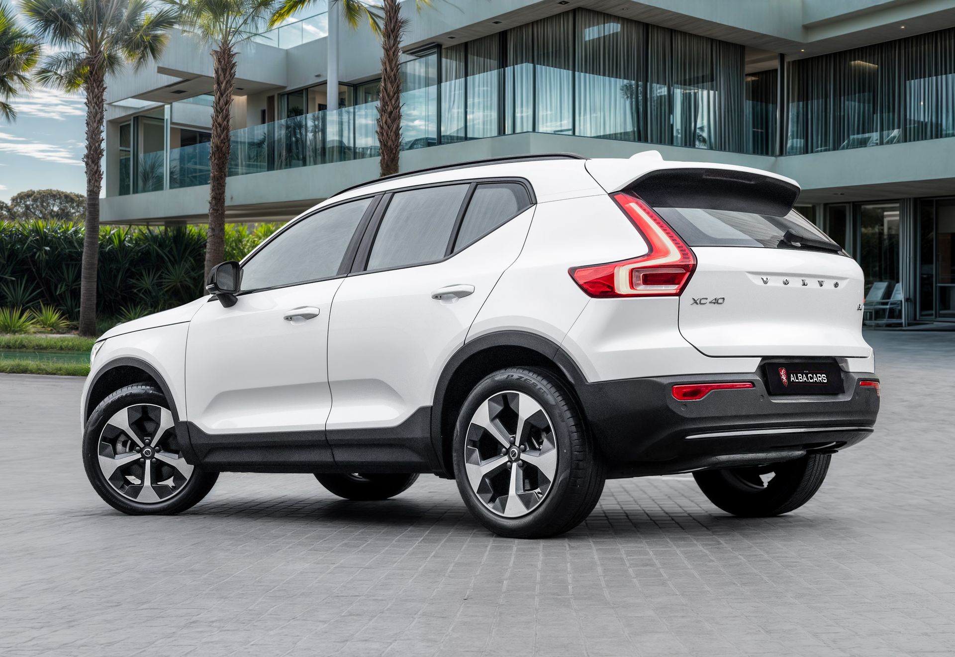 2024 Volvo XC40 photo 3