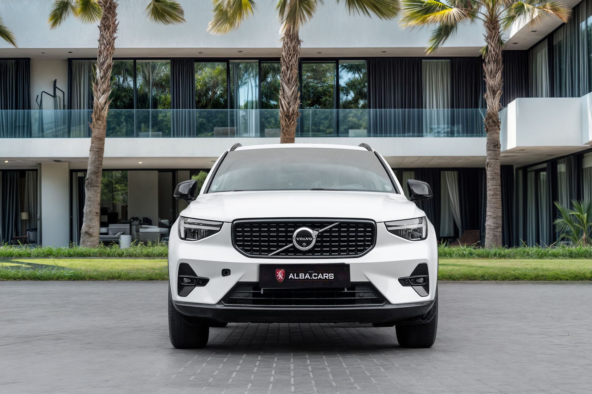 2024 Volvo XC40 photo 4