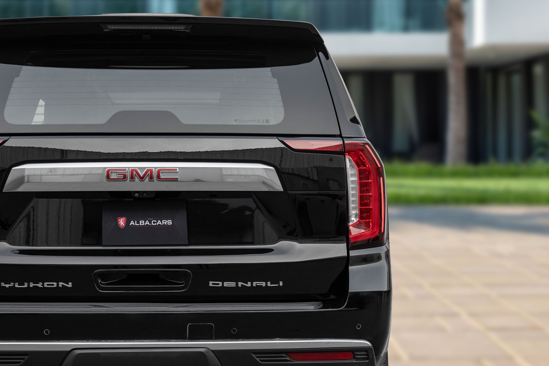 2022 GMC Yukon photo 2