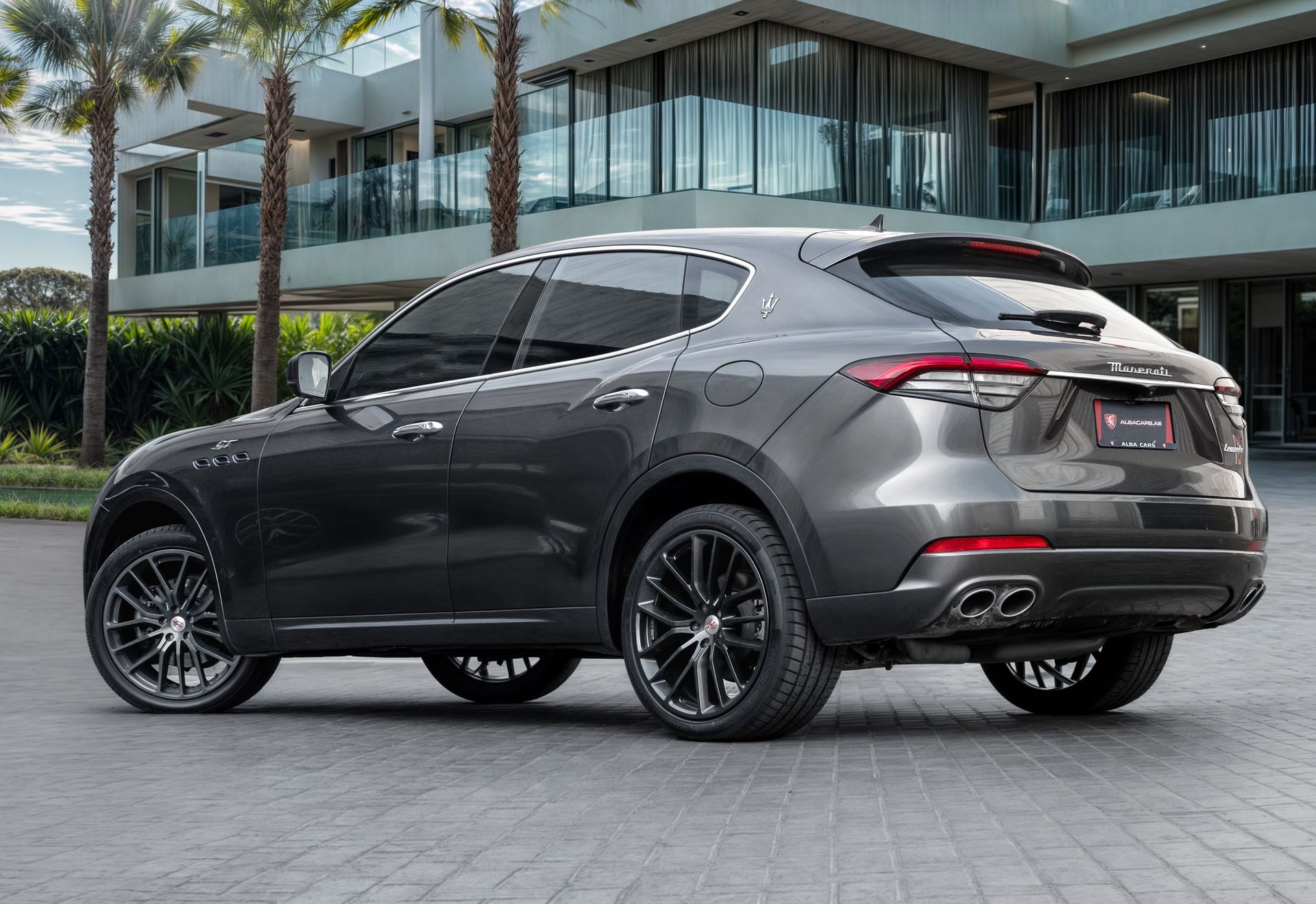 2022 Maserati Levante photo 3