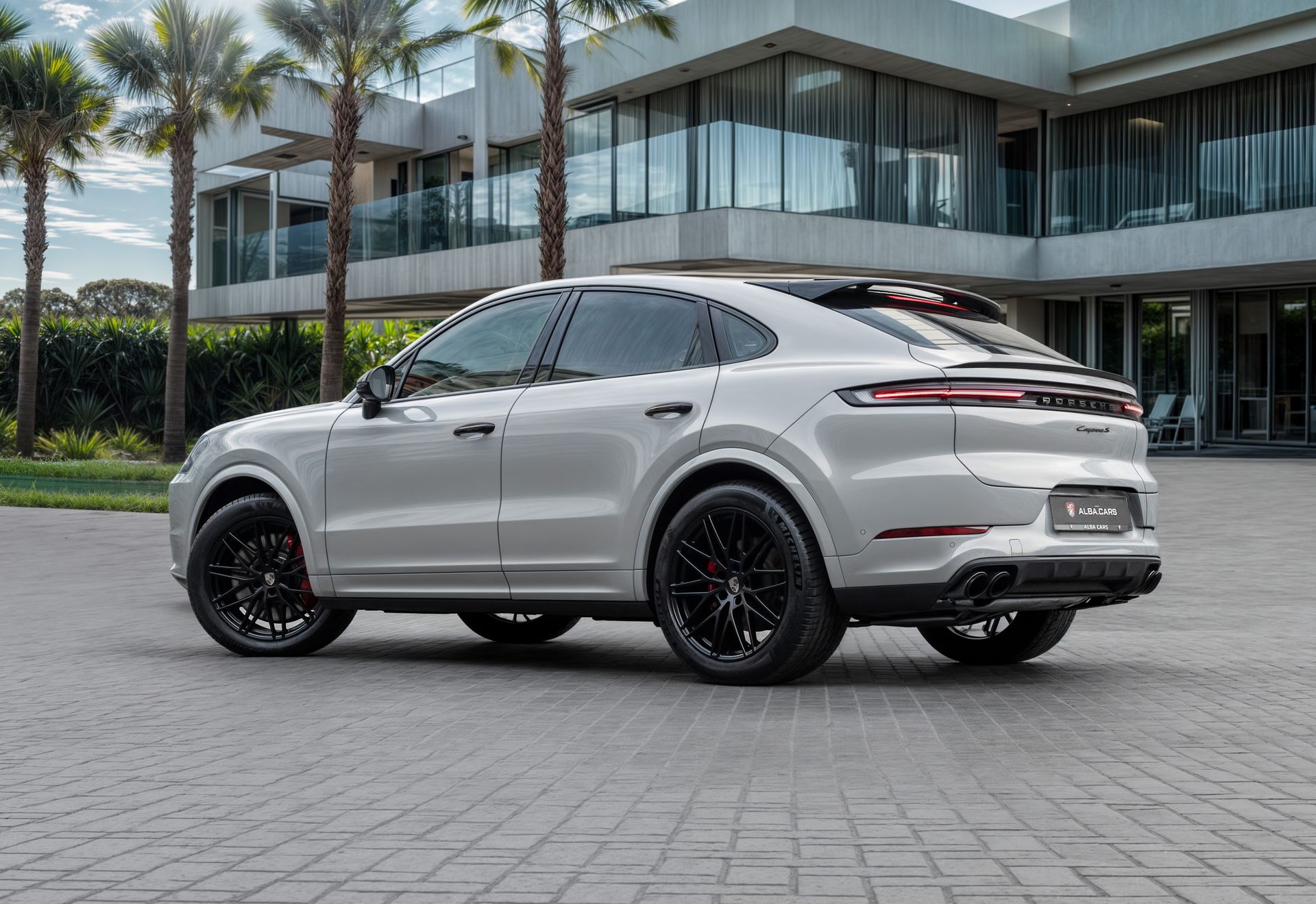 2025 Porsche Cayenne photo 3