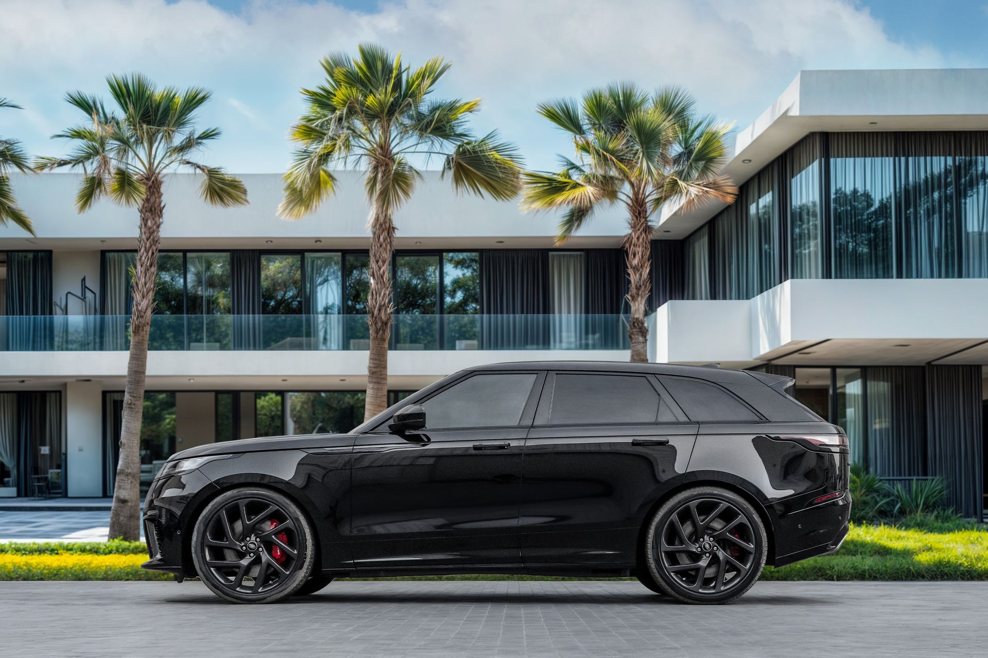 2019 Land Rover Range Rover Velar photo 2